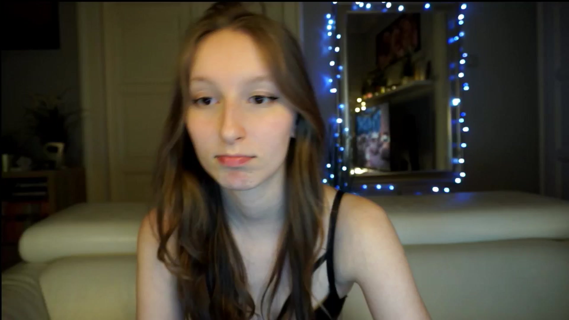 Gallery image thumbnail from Sw33t_g1rl's myfreecams stream on, 02/25/2026, 24:13 image 17 of 20