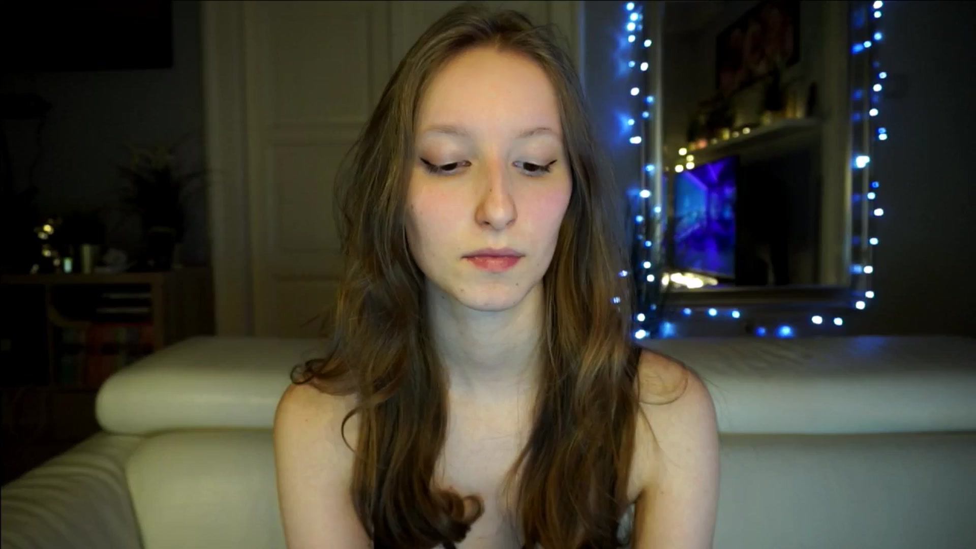 Gallery image thumbnail from Sw33t_g1rl's myfreecams stream on, 02/26/2026, 22:15 image 15 of 20