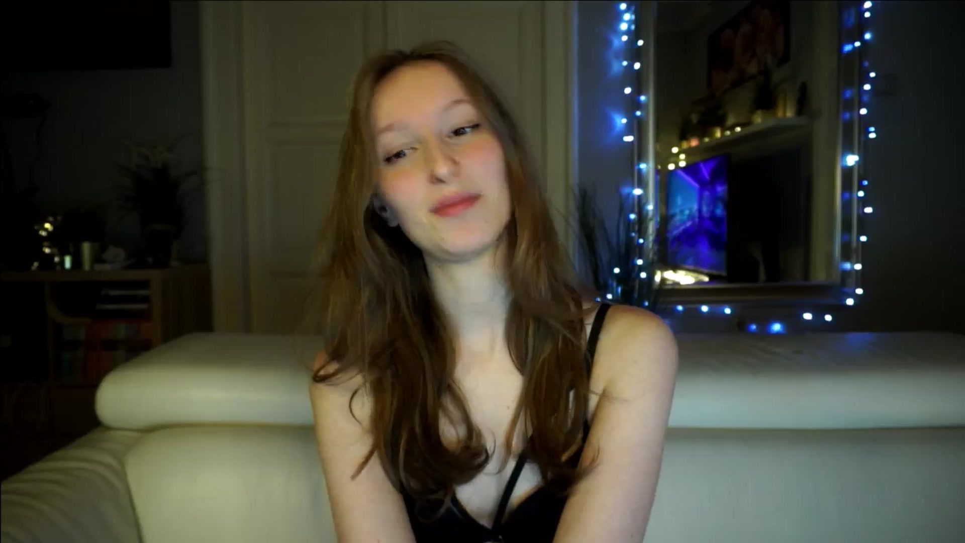 Gallery image thumbnail from Sw33t_g1rl's myfreecams stream on, 02/26/2026, 22:15 image 13 of 20