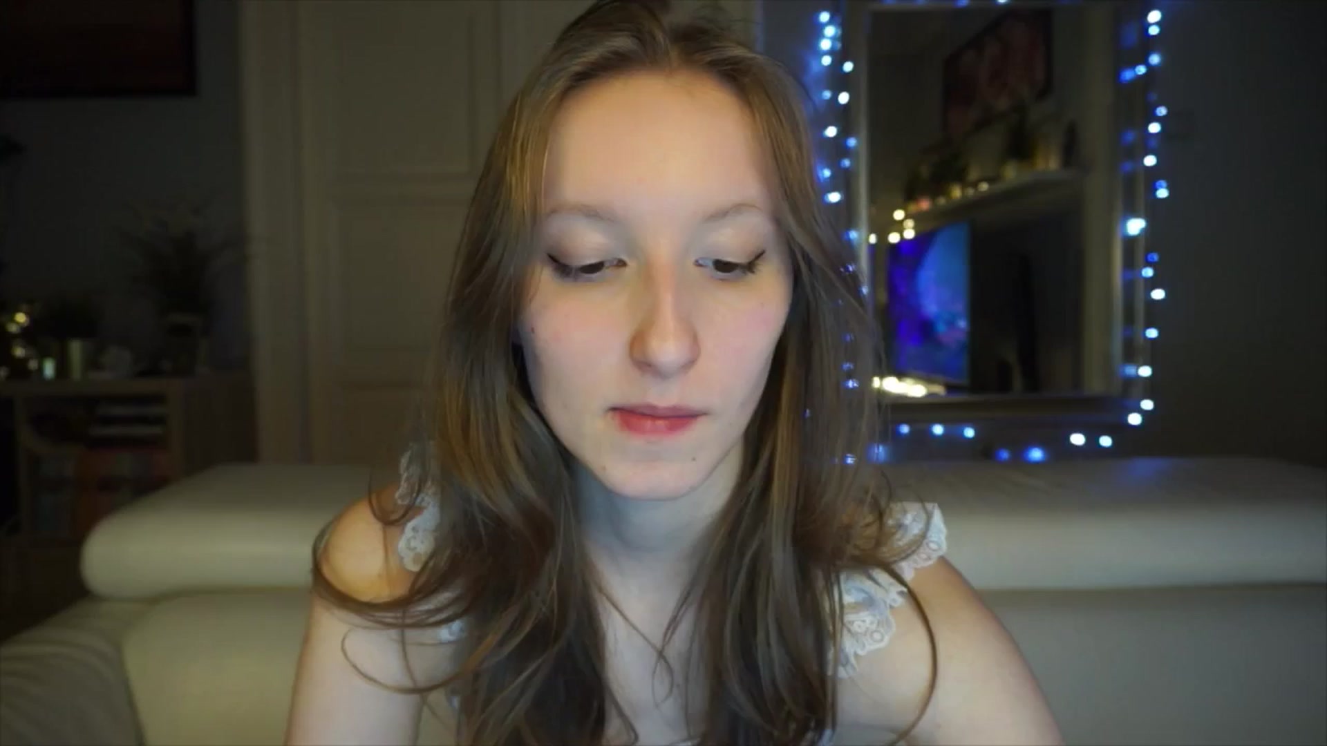 Gallery image thumbnail from Sw33t_g1rl's myfreecams stream on, 02/27/2026, 20:40 image 13 of 20