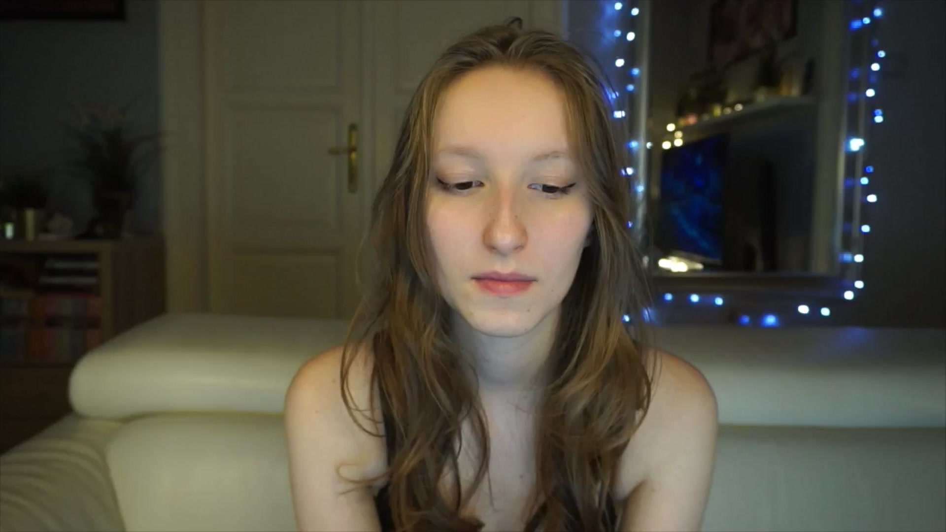 Gallery image thumbnail from Sw33t_g1rl's myfreecams stream on, 03/01/2026, 11:15 image 18 of 20