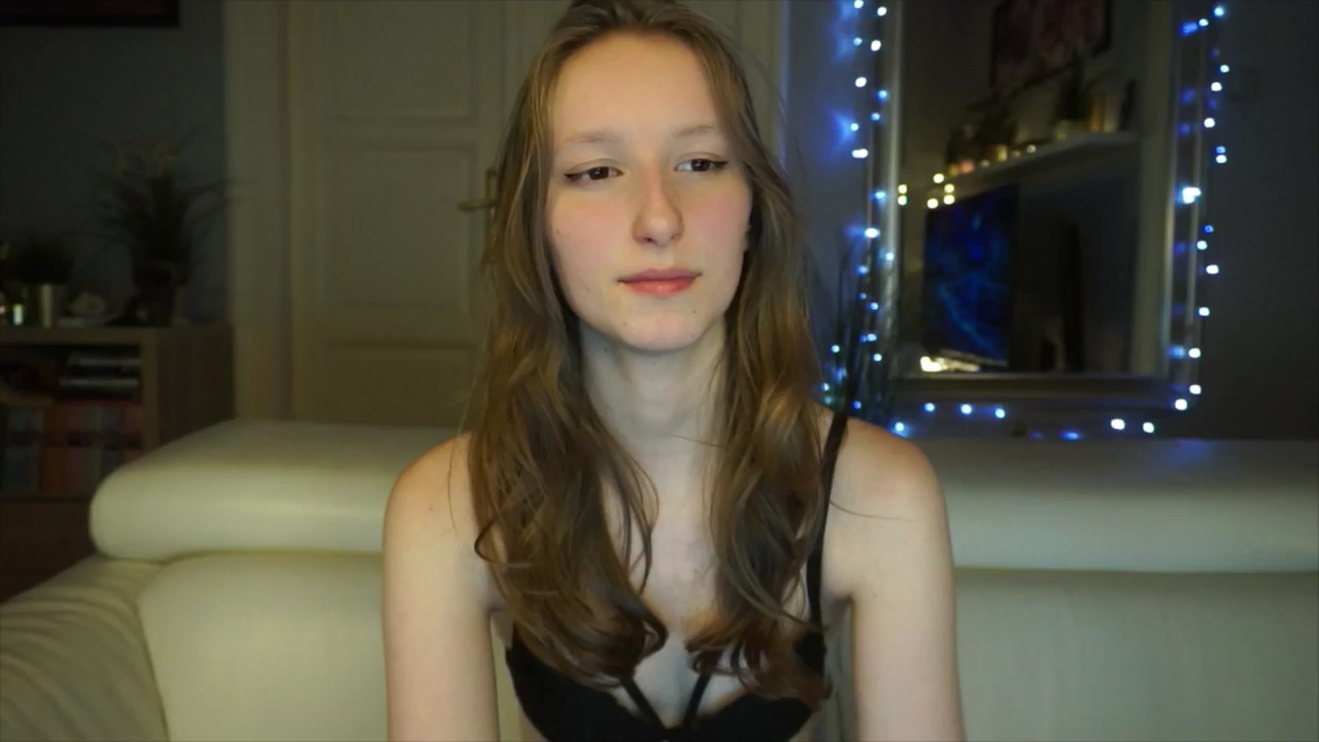 Gallery image thumbnail from Sw33t_g1rl's myfreecams stream on, 03/01/2026, 11:15 image 6 of 20