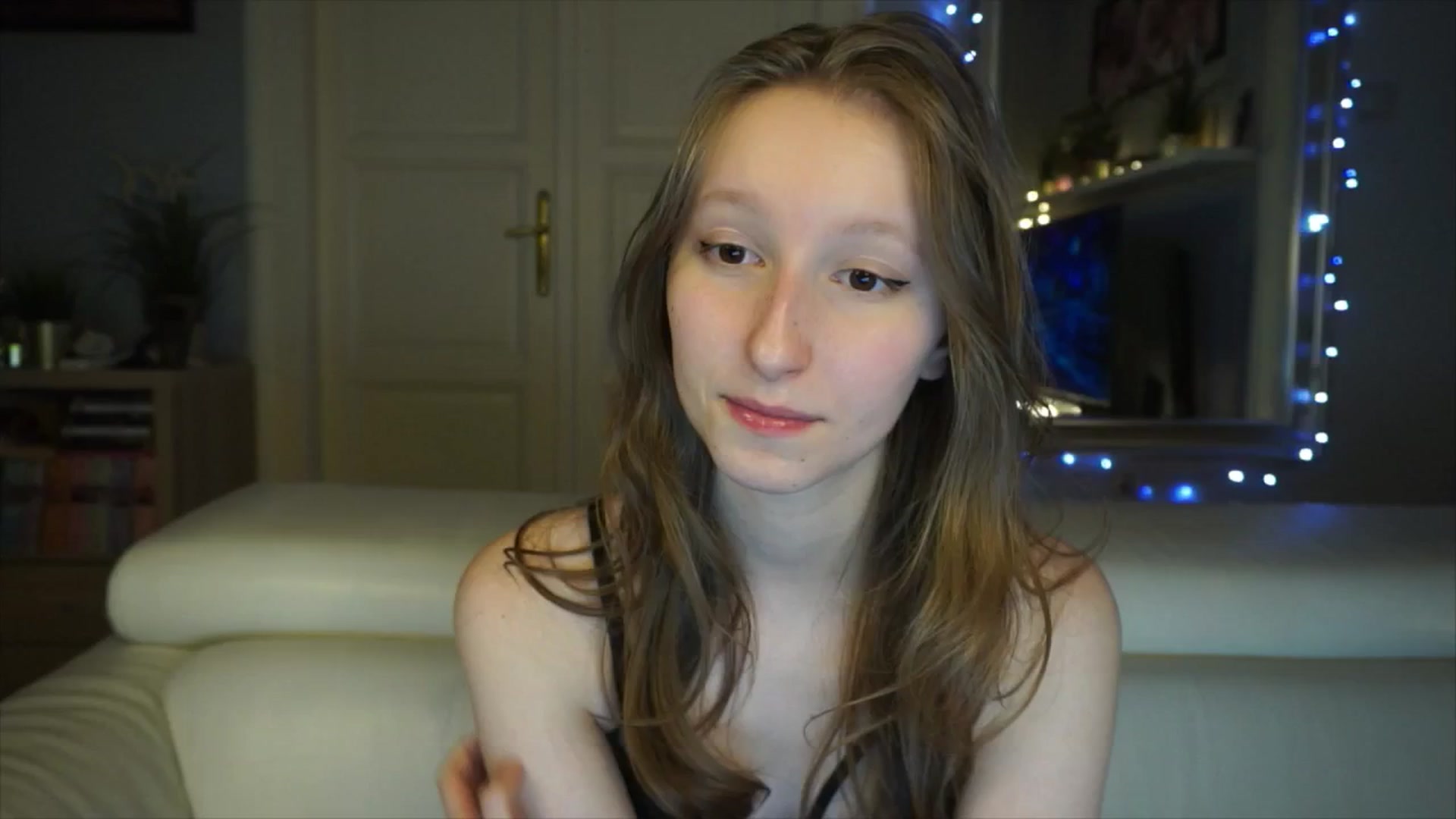 Gallery image thumbnail from Sw33t_g1rl's myfreecams stream on, 03/01/2026, 11:15 image 16 of 20