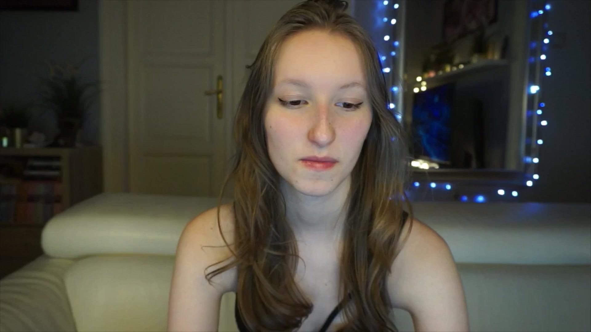 Gallery image thumbnail from Sw33t_g1rl's myfreecams stream on, 03/01/2026, 11:15 image 14 of 20