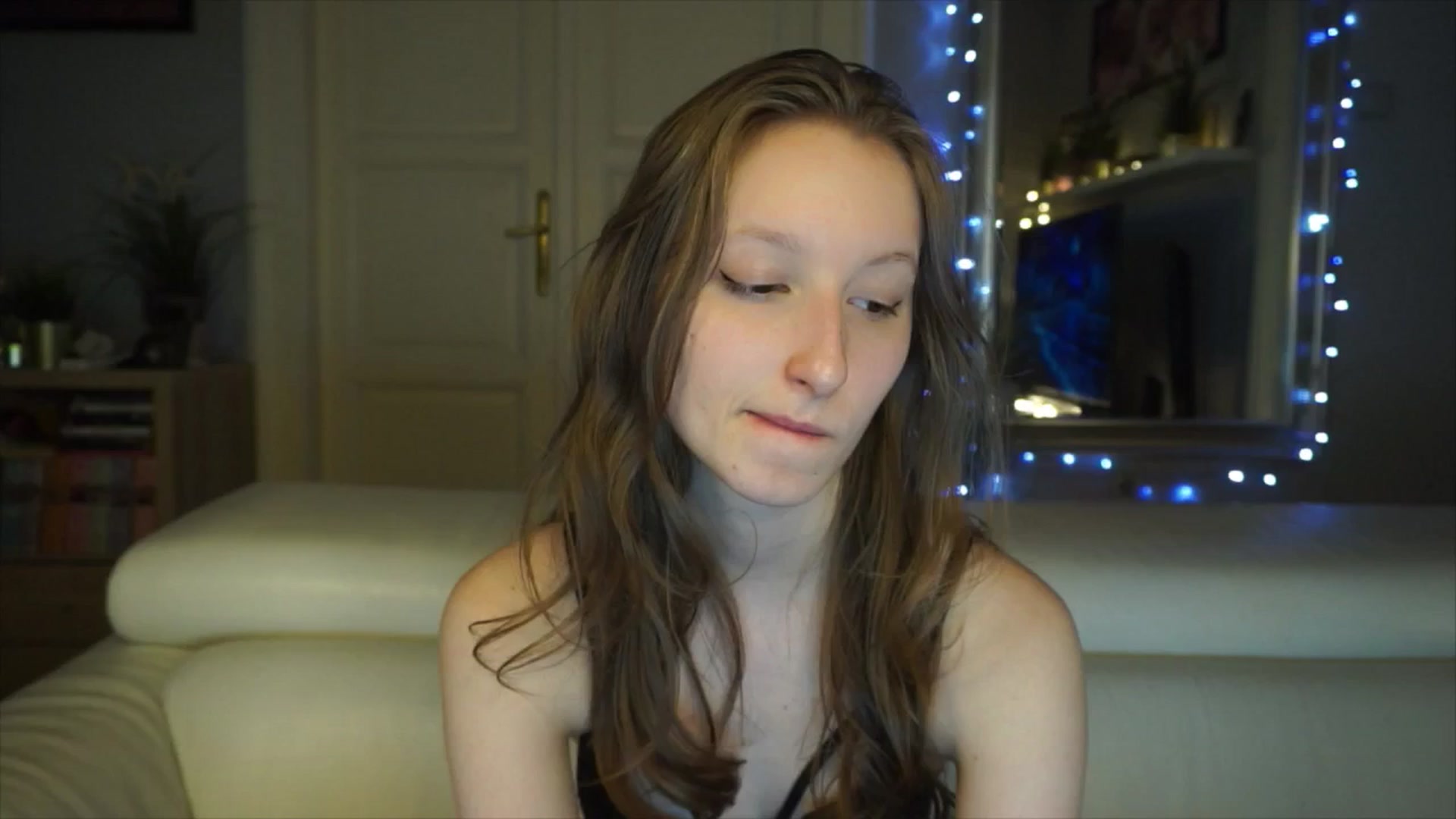 Gallery image thumbnail from Sw33t_g1rl's myfreecams stream on, 03/01/2026, 11:15 image 19 of 20