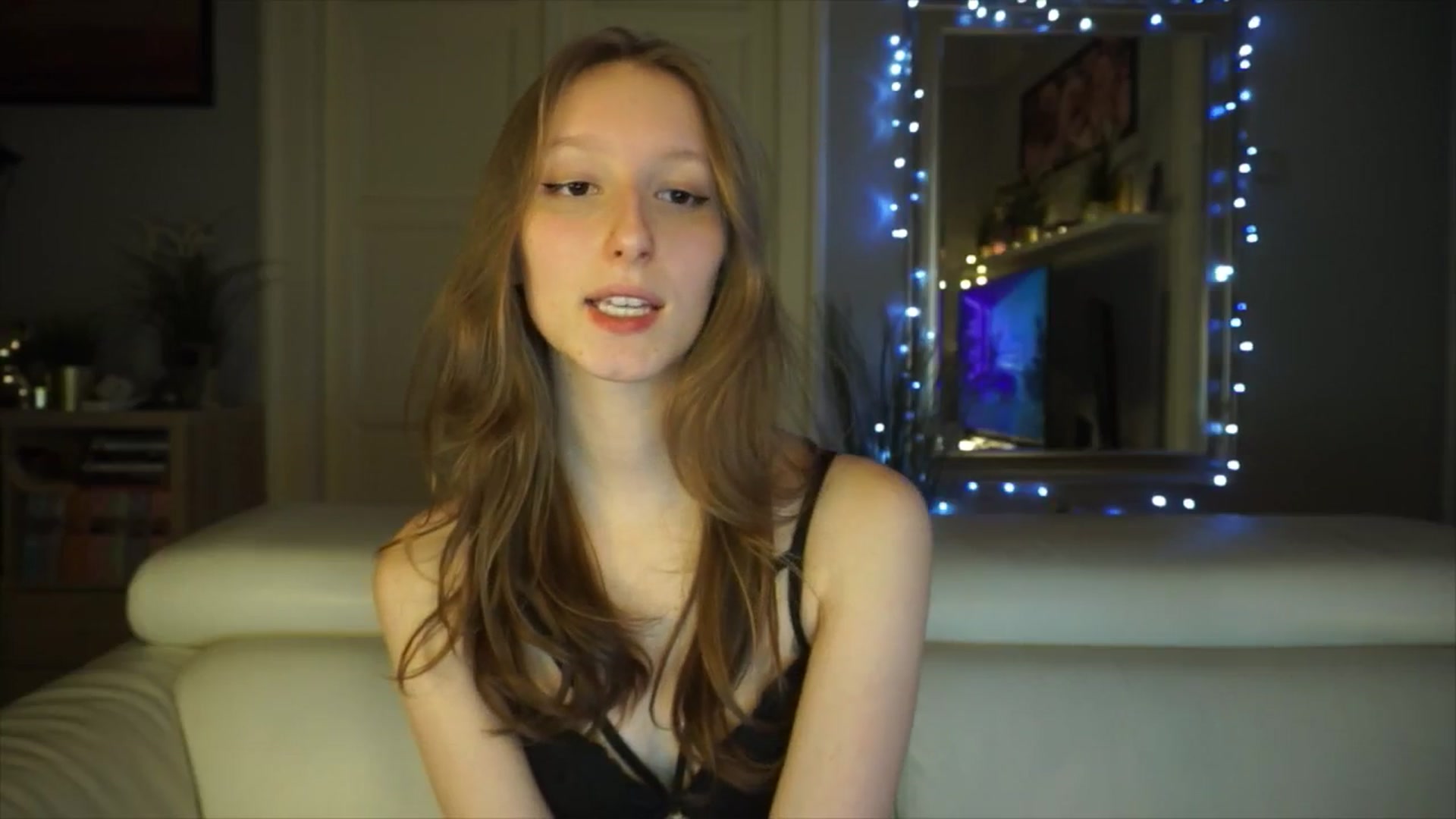 Gallery image thumbnail from Sw33t_g1rl's myfreecams stream on, 03/01/2026, 21:46 image 9 of 20