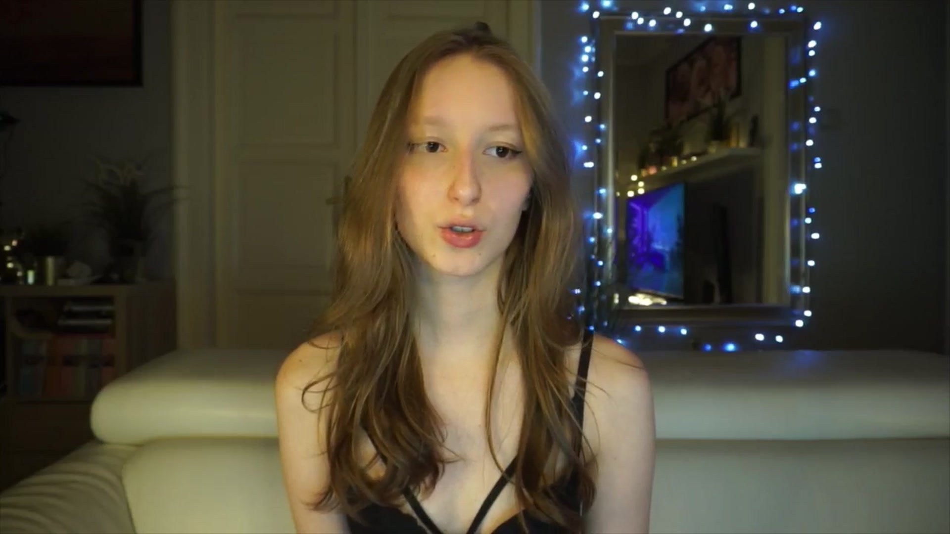 Gallery image thumbnail from Sw33t_g1rl's myfreecams stream on, 03/01/2026, 21:46 image 8 of 20