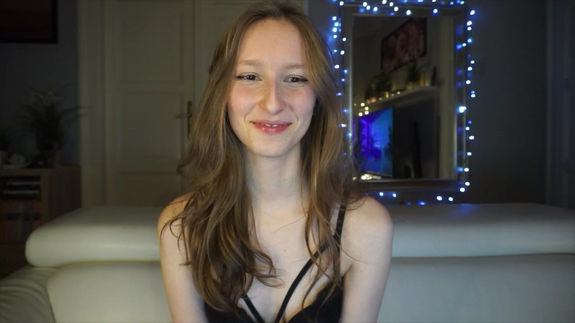 Gallery image thumbnail from Sw33t_g1rl's myfreecams stream on, 03/01/2026, 21:46 image 4 of 20