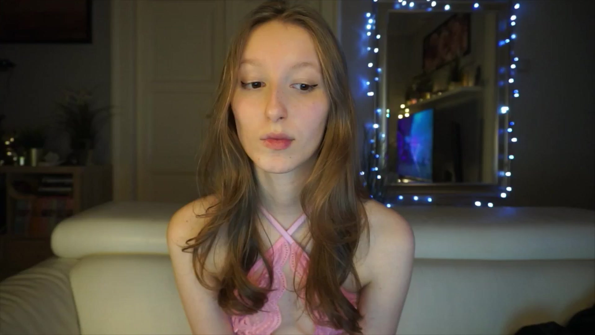 Gallery image thumbnail from Sw33t_g1rl's myfreecams stream on, 03/02/2026, 17:14 image 3 of 20