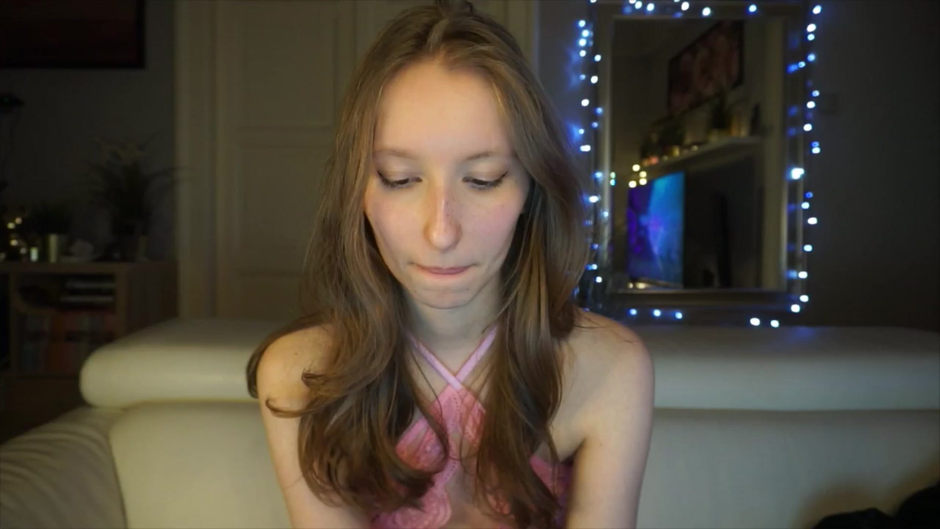 Gallery image thumbnail from Sw33t_g1rl's myfreecams stream on, 03/02/2026, 17:14 image 4 of 20