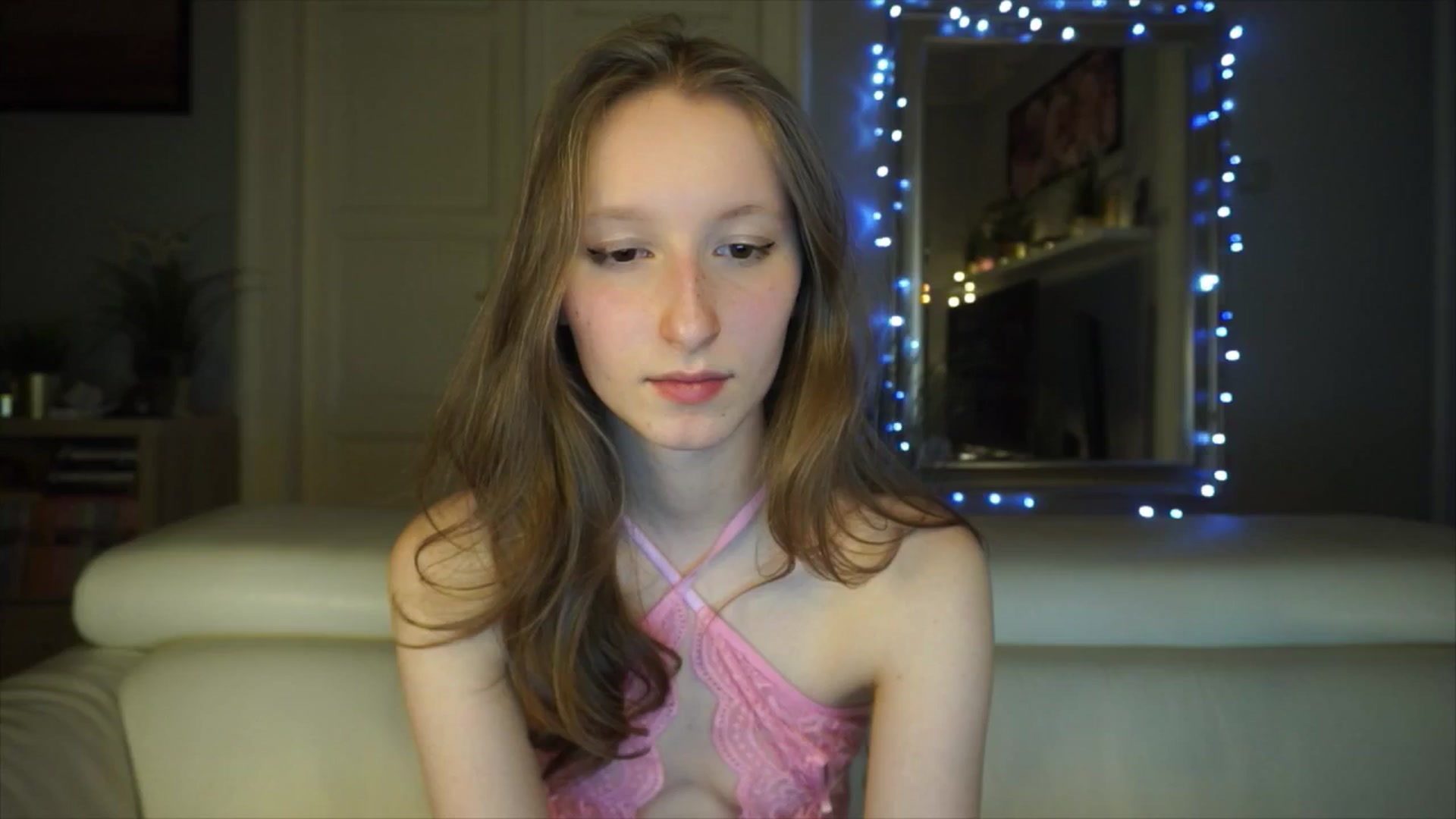 Gallery image thumbnail from Sw33t_g1rl's myfreecams stream on, 03/02/2026, 19:59 image 4 of 20