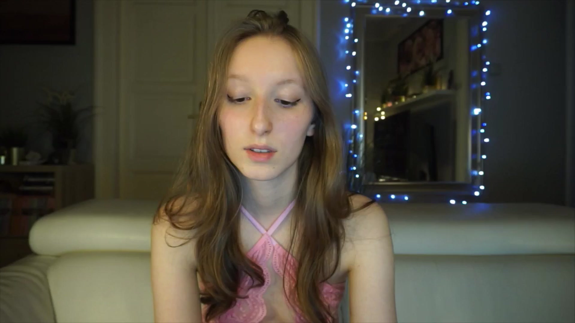 Gallery image thumbnail from Sw33t_g1rl's myfreecams stream on, 03/02/2026, 19:59 image 12 of 20