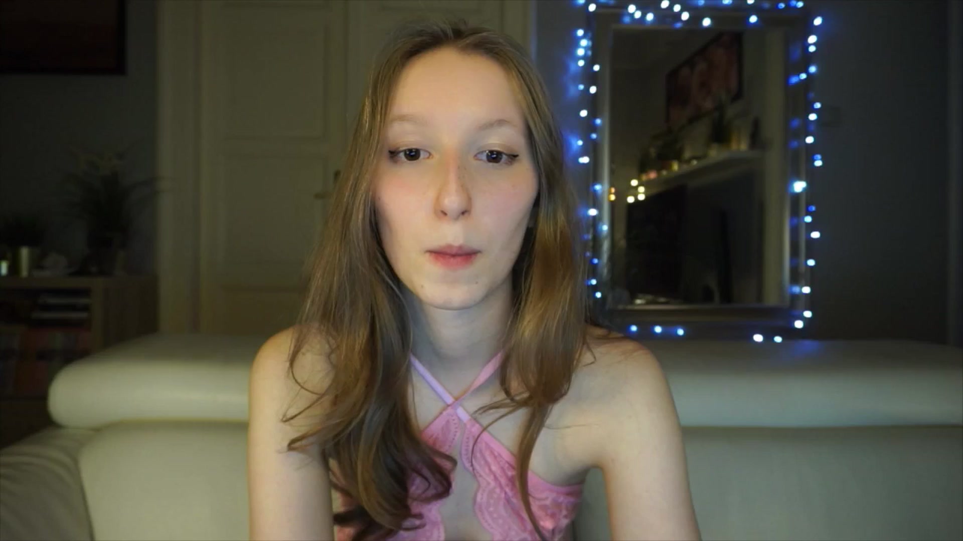 Gallery image thumbnail from Sw33t_g1rl's myfreecams stream on, 03/02/2026, 19:59 image 8 of 20