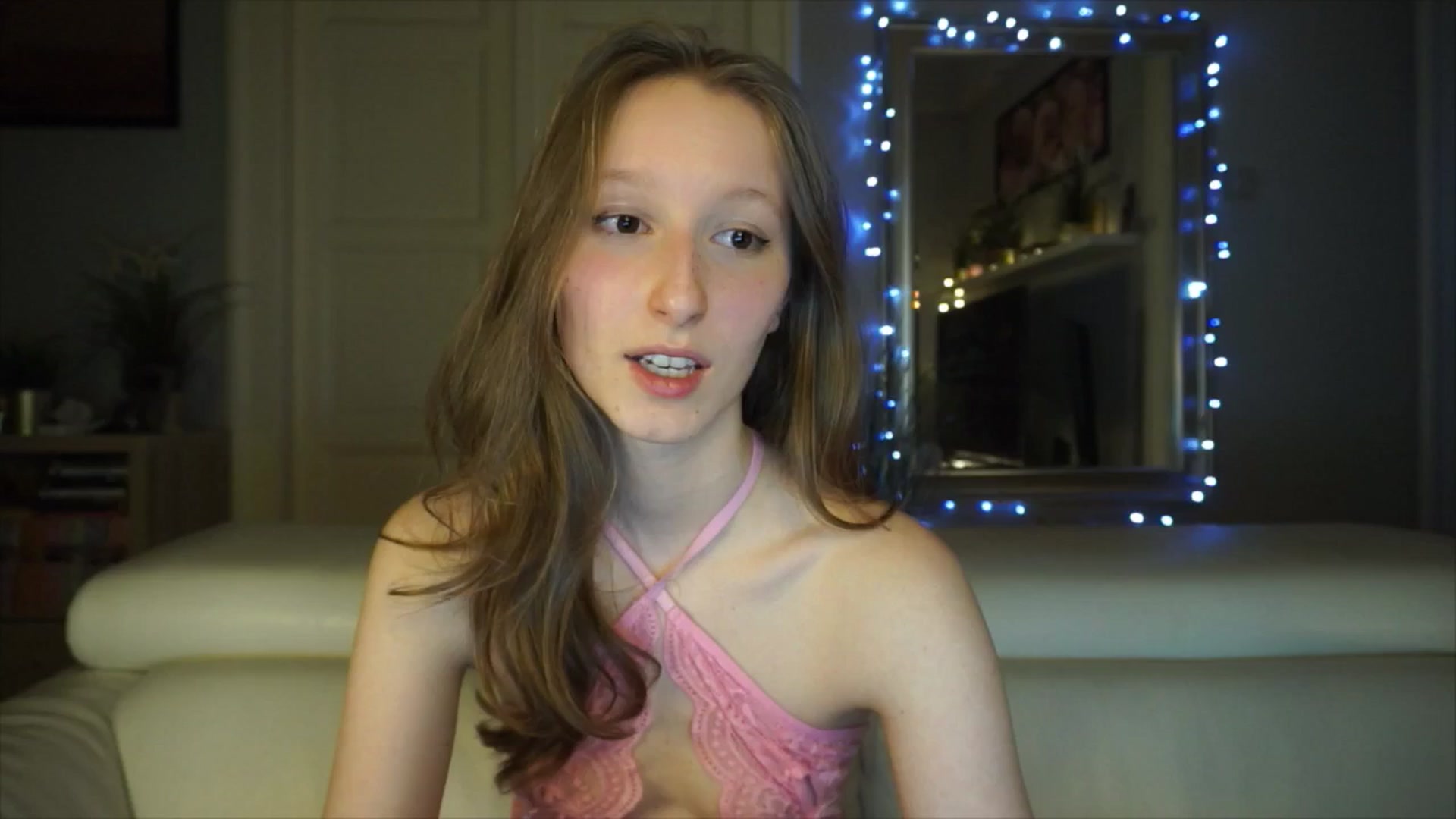 Gallery image thumbnail from Sw33t_g1rl's myfreecams stream on, 03/02/2026, 19:59 image 3 of 20