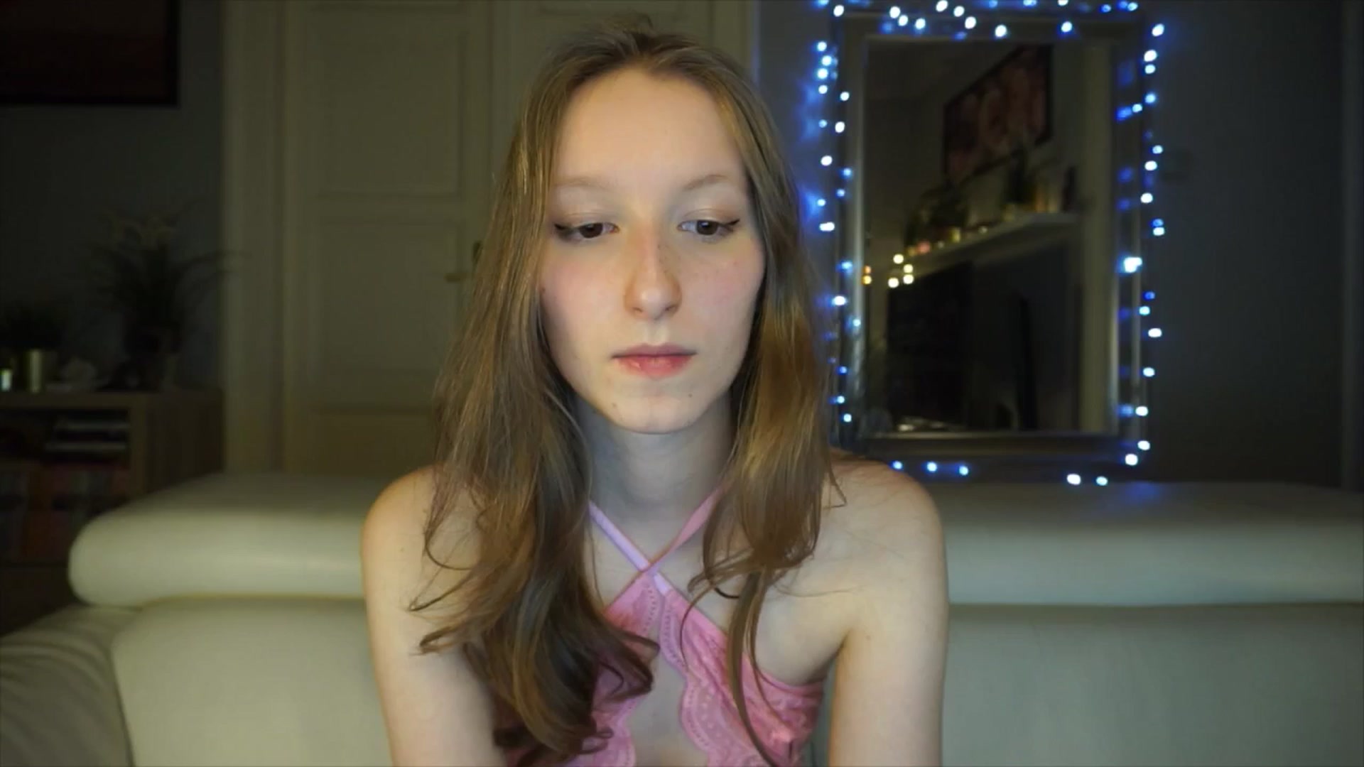 Gallery image thumbnail from Sw33t_g1rl's myfreecams stream on, 03/02/2026, 19:59 image 9 of 20
