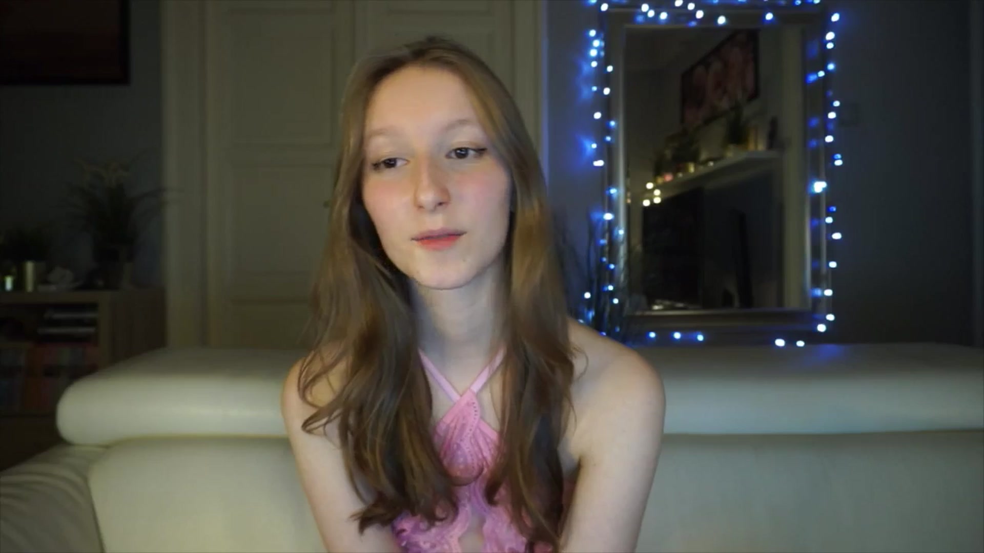 Gallery image thumbnail from Sw33t_g1rl's myfreecams stream on, 03/02/2026, 19:59 image 20 of 20