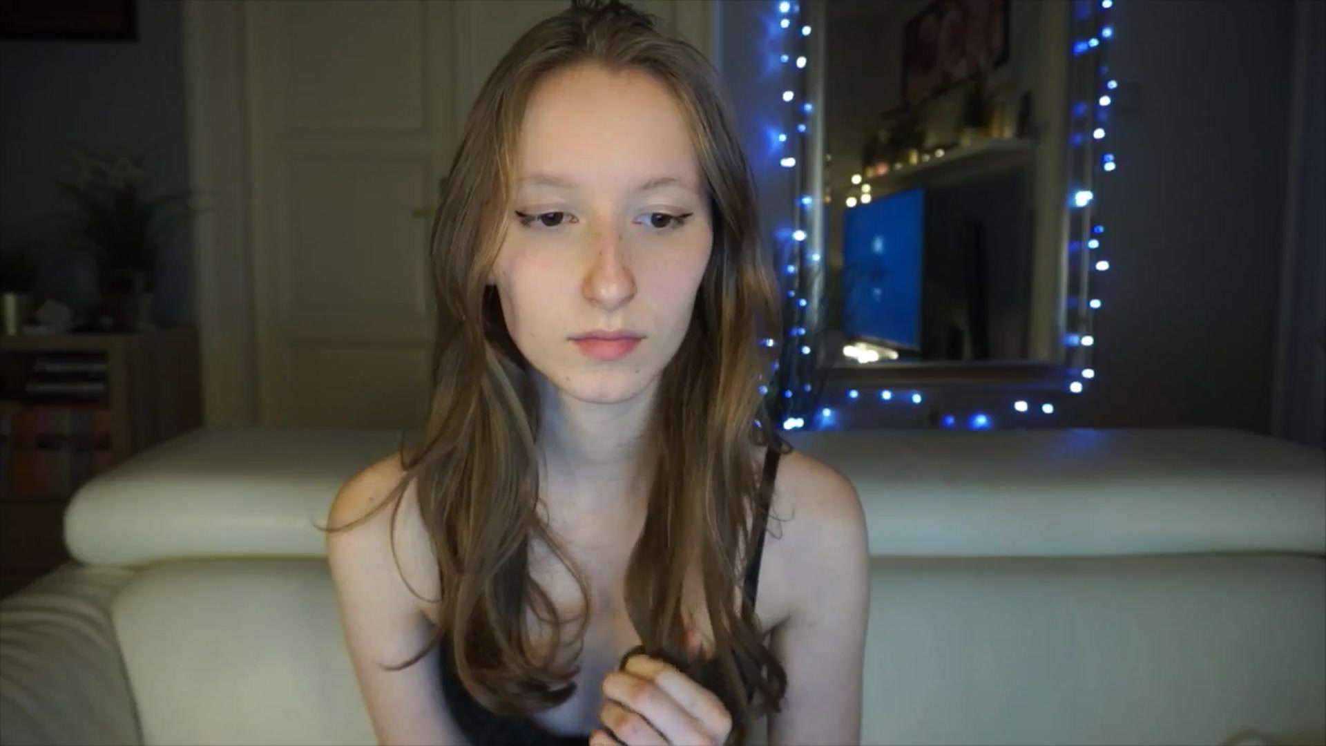 Gallery image thumbnail from Sw33t_g1rl's myfreecams stream on, 03/03/2026, 18:56 image 12 of 20