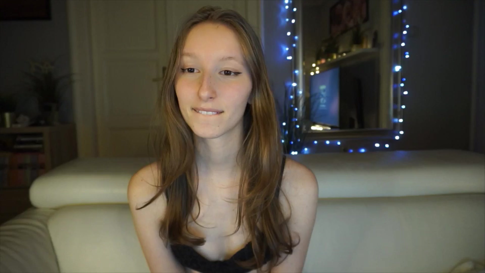Gallery image thumbnail from Sw33t_g1rl's myfreecams stream on, 03/03/2026, 18:56 image 9 of 20