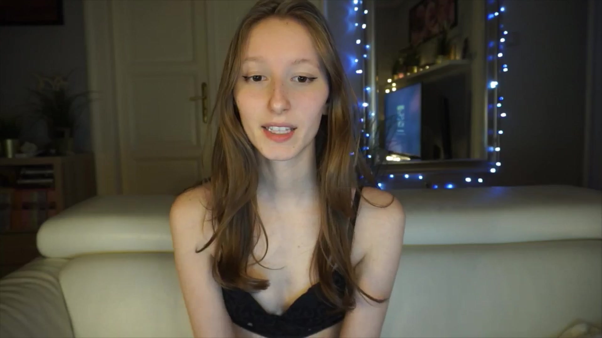 Gallery image thumbnail from Sw33t_g1rl's myfreecams stream on, 03/03/2026, 18:56 image 8 of 20