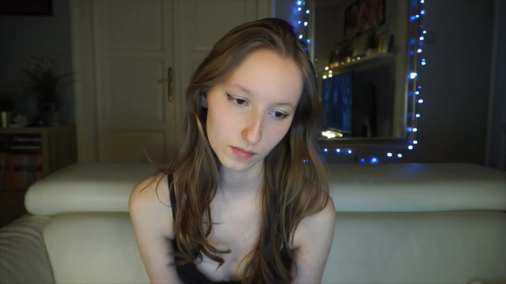 Gallery image thumbnail from Sw33t_g1rl's myfreecams stream on, 03/03/2026, 18:56 image 13 of 20