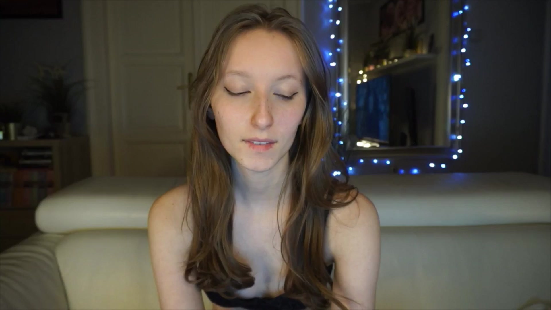 Gallery image thumbnail from Sw33t_g1rl's myfreecams stream on, 03/03/2026, 20:53 image 4 of 20