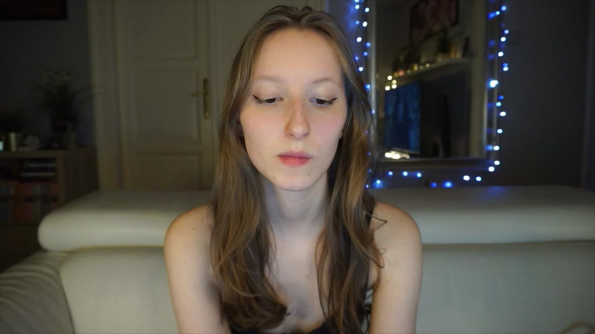 Gallery image thumbnail from Sw33t_g1rl's myfreecams stream on, 03/03/2026, 20:53 image 1 of 20
