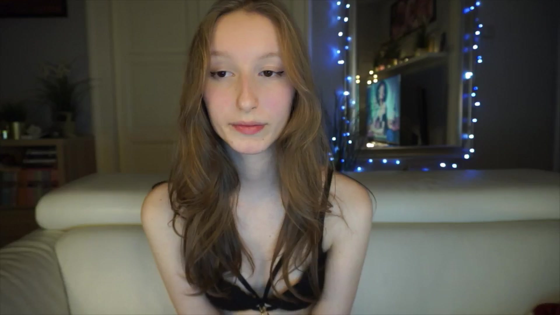 Gallery image thumbnail from Sw33t_g1rl's myfreecams stream on, 03/05/2026, 16:38 image 11 of 20