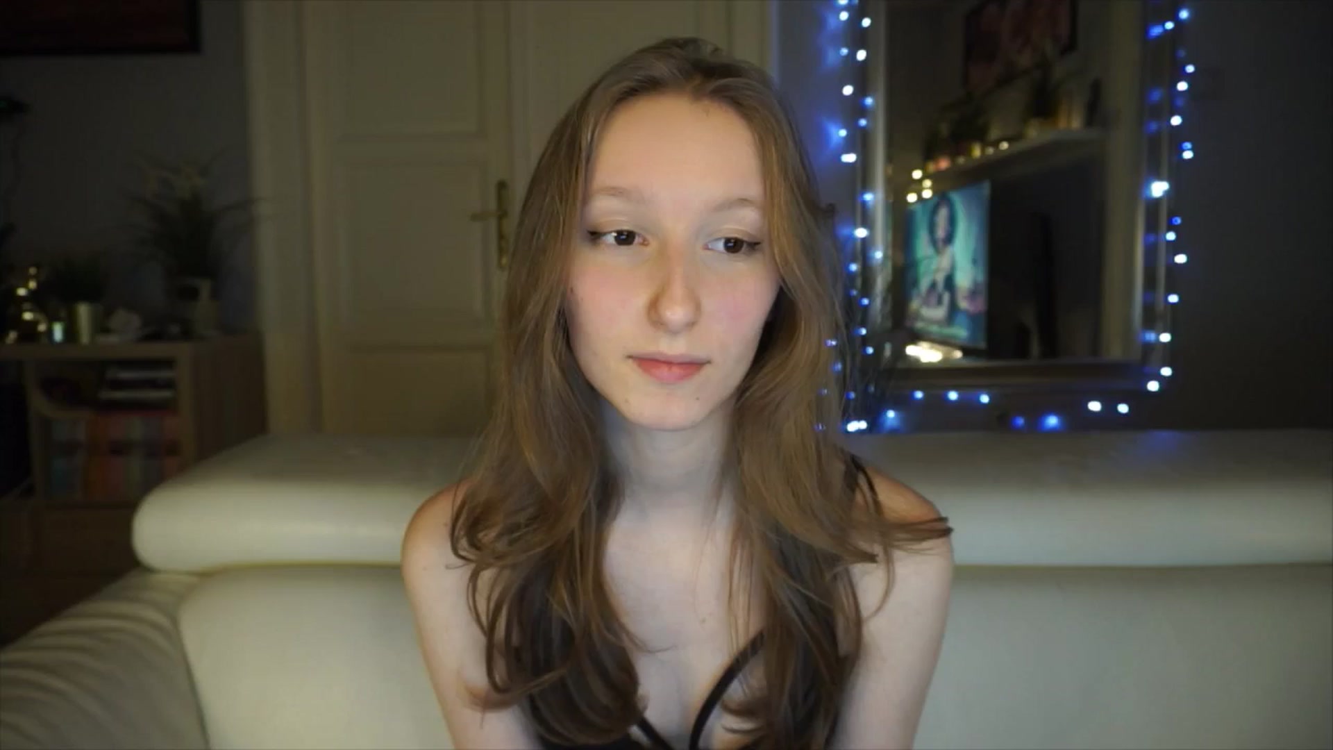 Gallery image thumbnail from Sw33t_g1rl's myfreecams stream on, 03/05/2026, 16:38 image 19 of 20