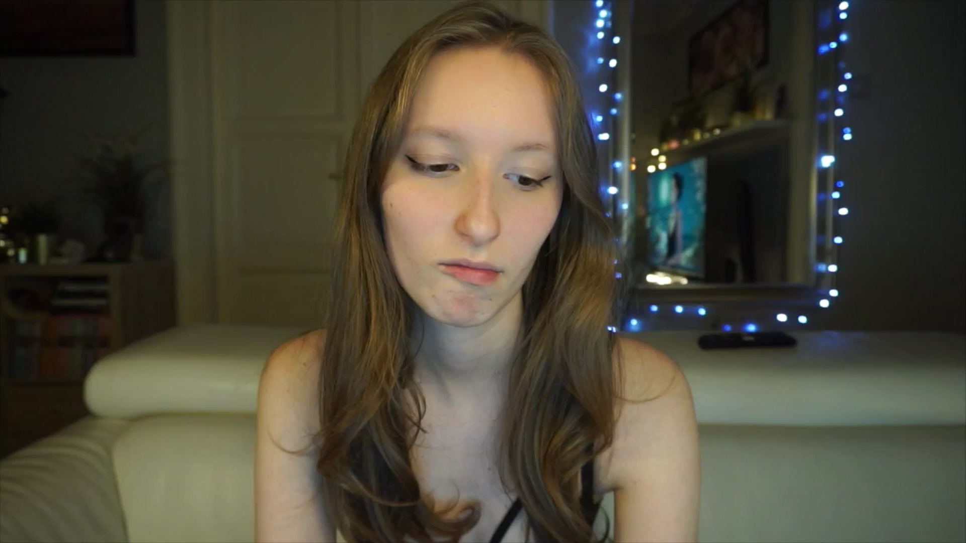 Gallery image thumbnail from Sw33t_g1rl's myfreecams stream on, 03/06/2026, 19:57 image 14 of 20