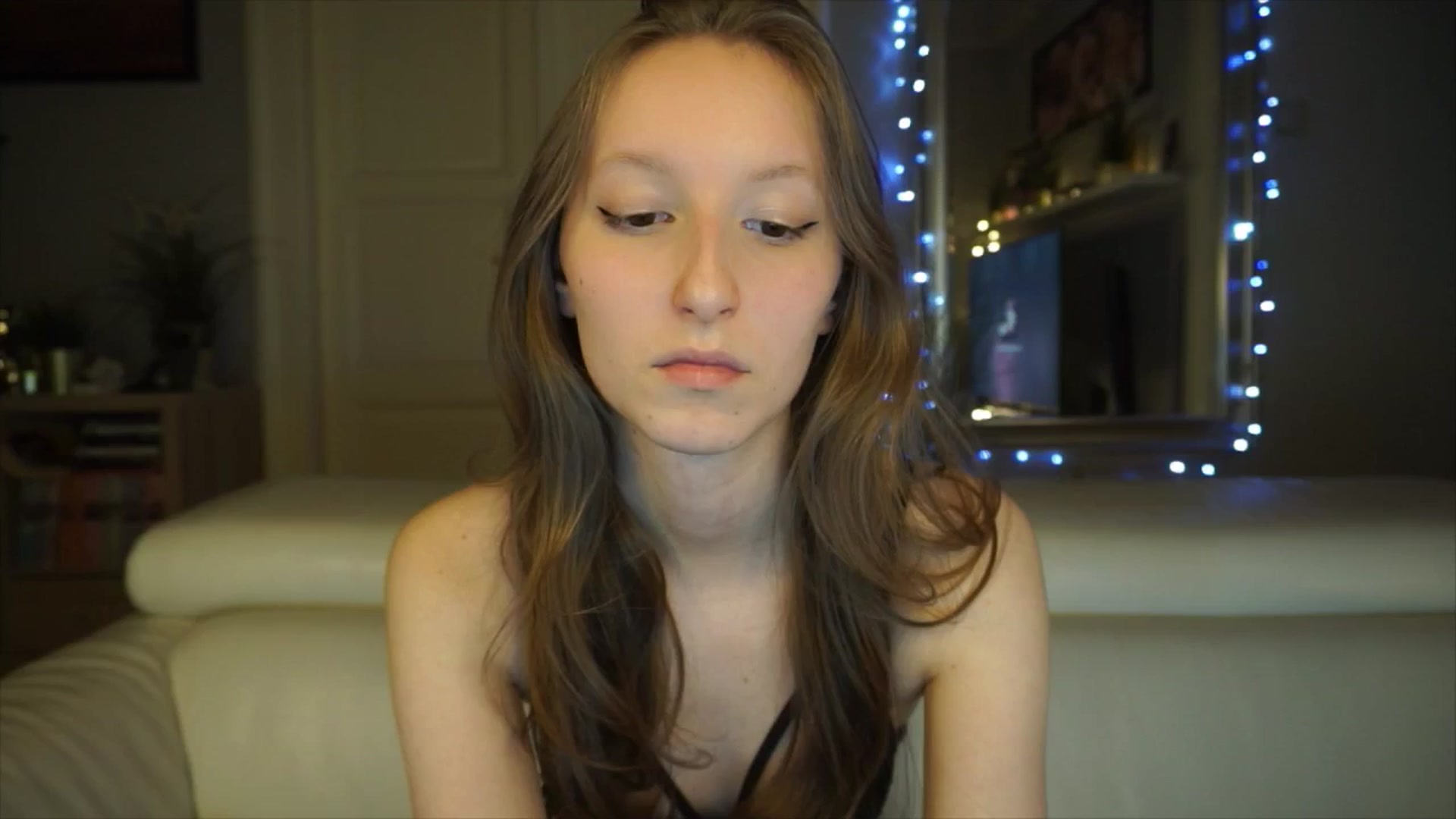 Gallery image thumbnail from Sw33t_g1rl's myfreecams stream on, 03/06/2026, 19:57 image 17 of 20