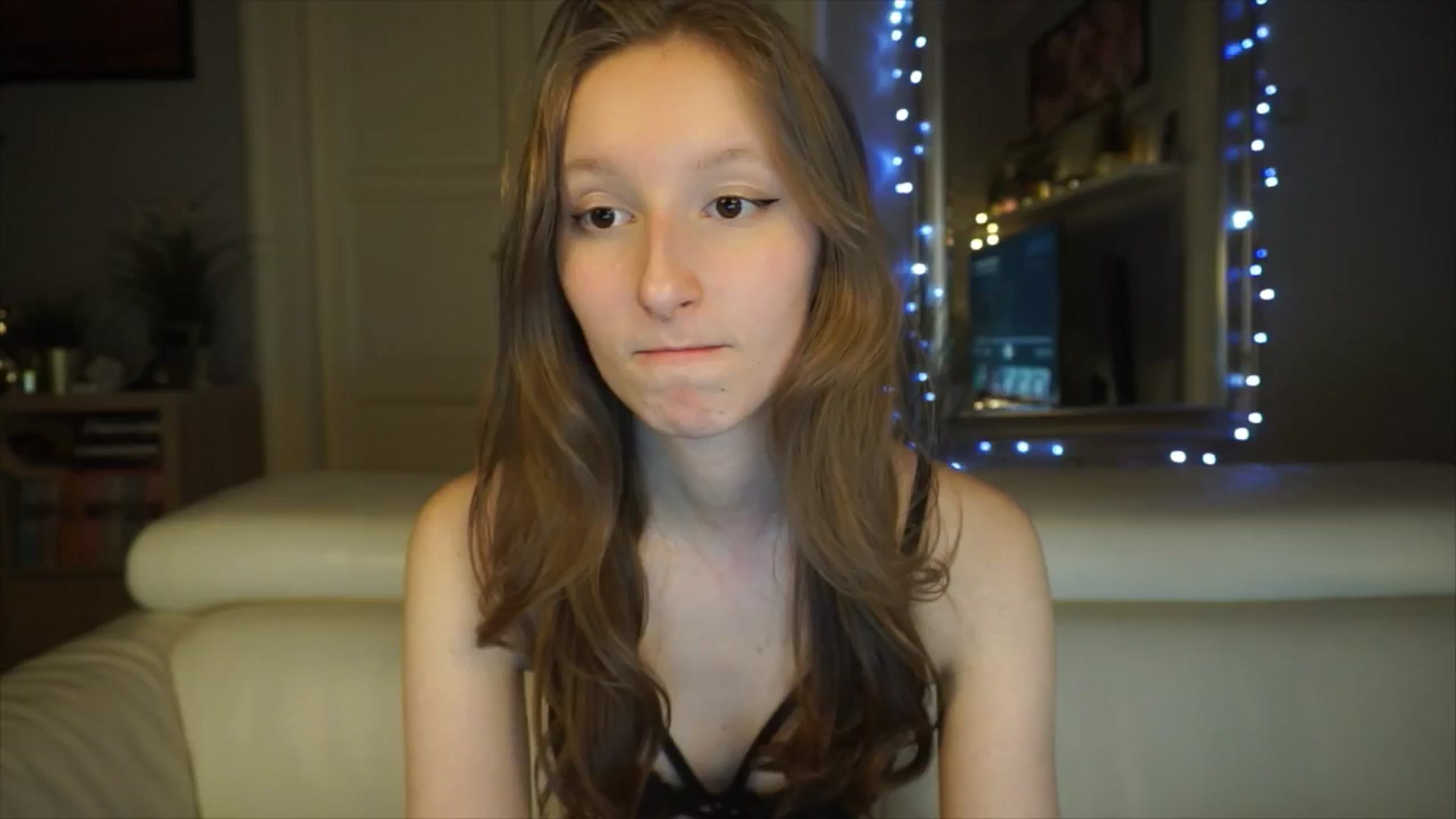 Gallery image thumbnail from Sw33t_g1rl's myfreecams stream on, 03/06/2026, 20:18 image 2 of 20