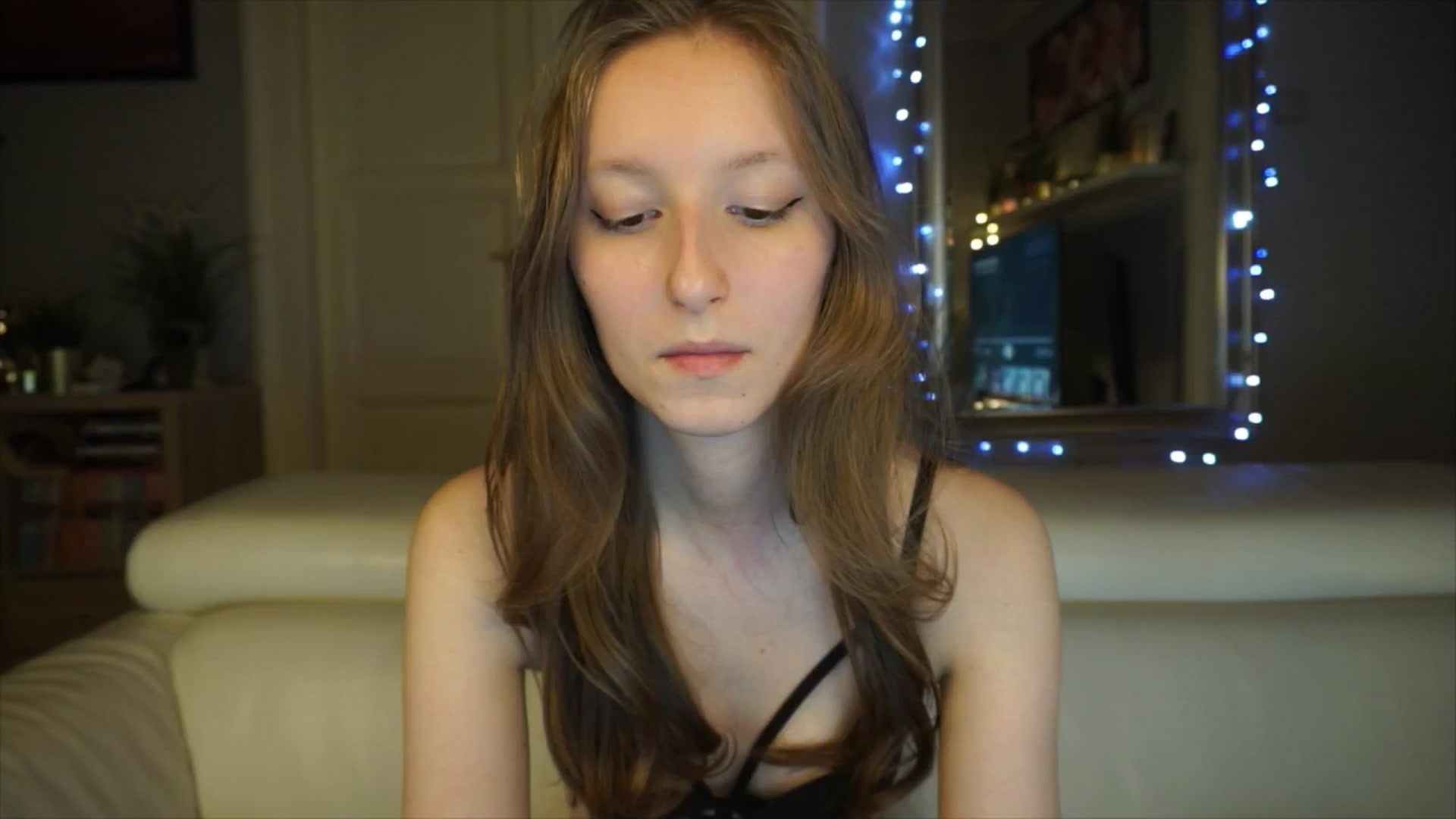 Gallery image thumbnail from Sw33t_g1rl's myfreecams stream on, 03/06/2026, 20:18 image 3 of 20