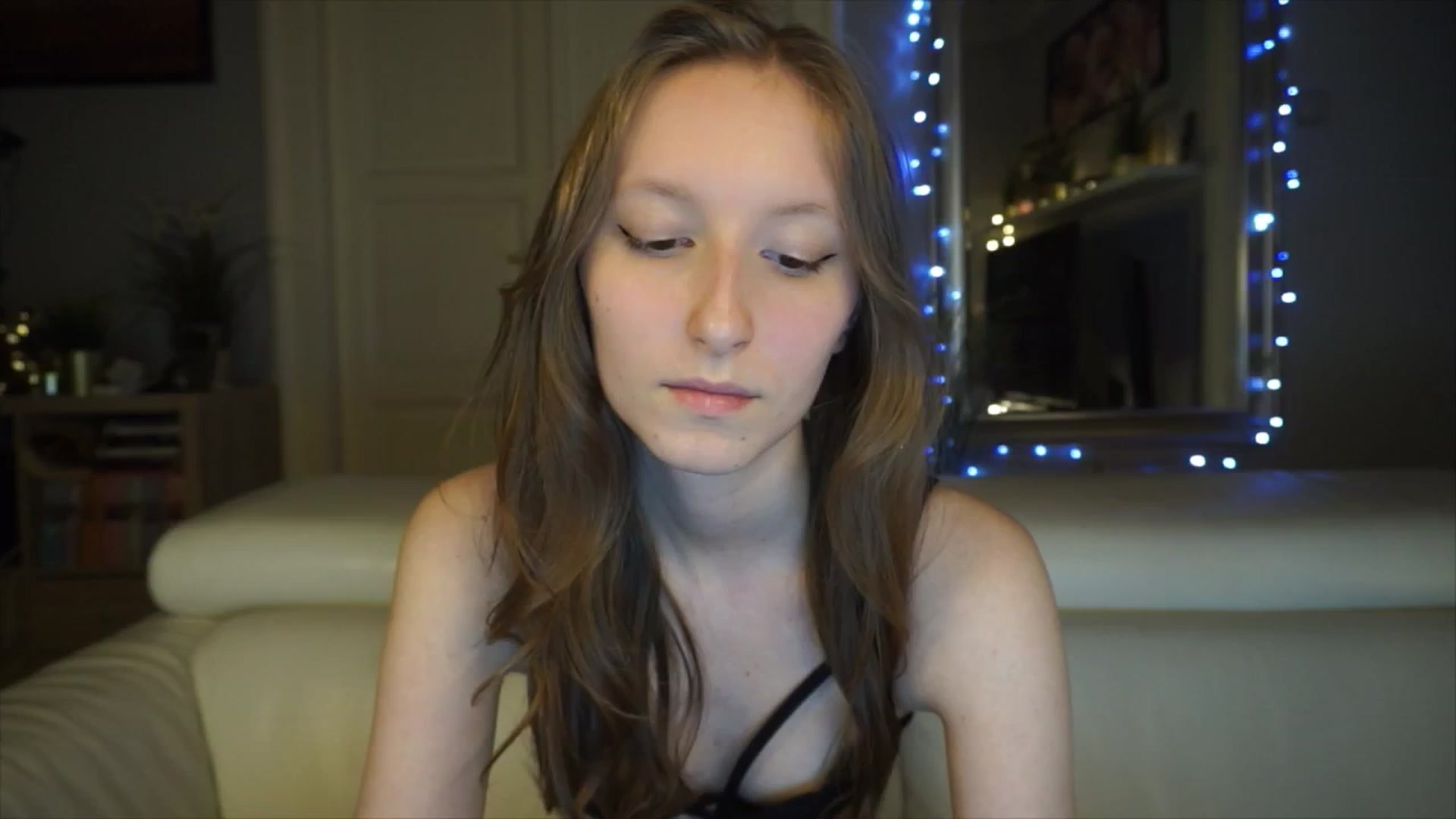 Gallery image thumbnail from Sw33t_g1rl's myfreecams stream on, 03/06/2026, 20:18 image 20 of 20