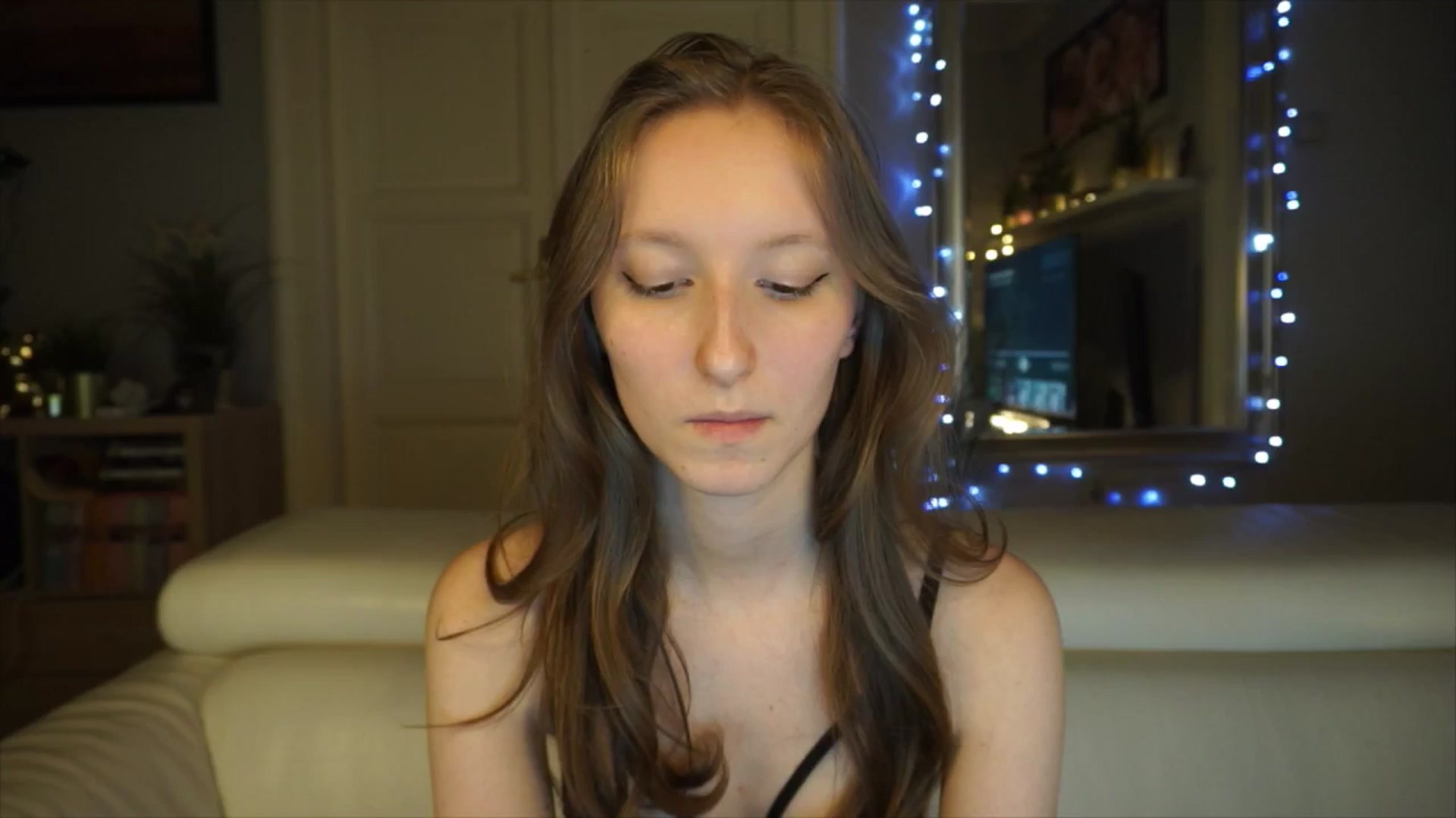 Gallery image thumbnail from Sw33t_g1rl's myfreecams stream on, 03/06/2026, 20:18 image 16 of 20