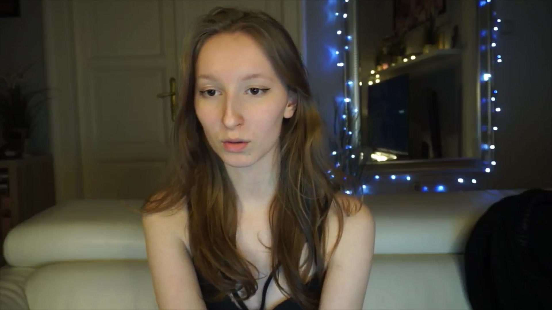 Gallery image thumbnail from Sw33t_g1rl's myfreecams stream on, 03/07/2026, 17:23 image 11 of 20