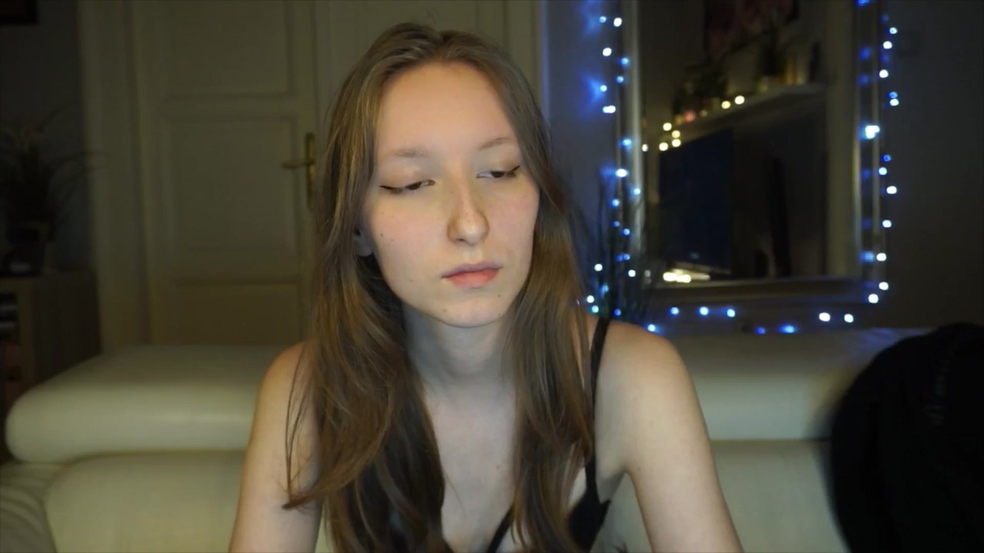 Gallery image thumbnail from Sw33t_g1rl's myfreecams stream on, 03/07/2026, 17:23 image 17 of 20