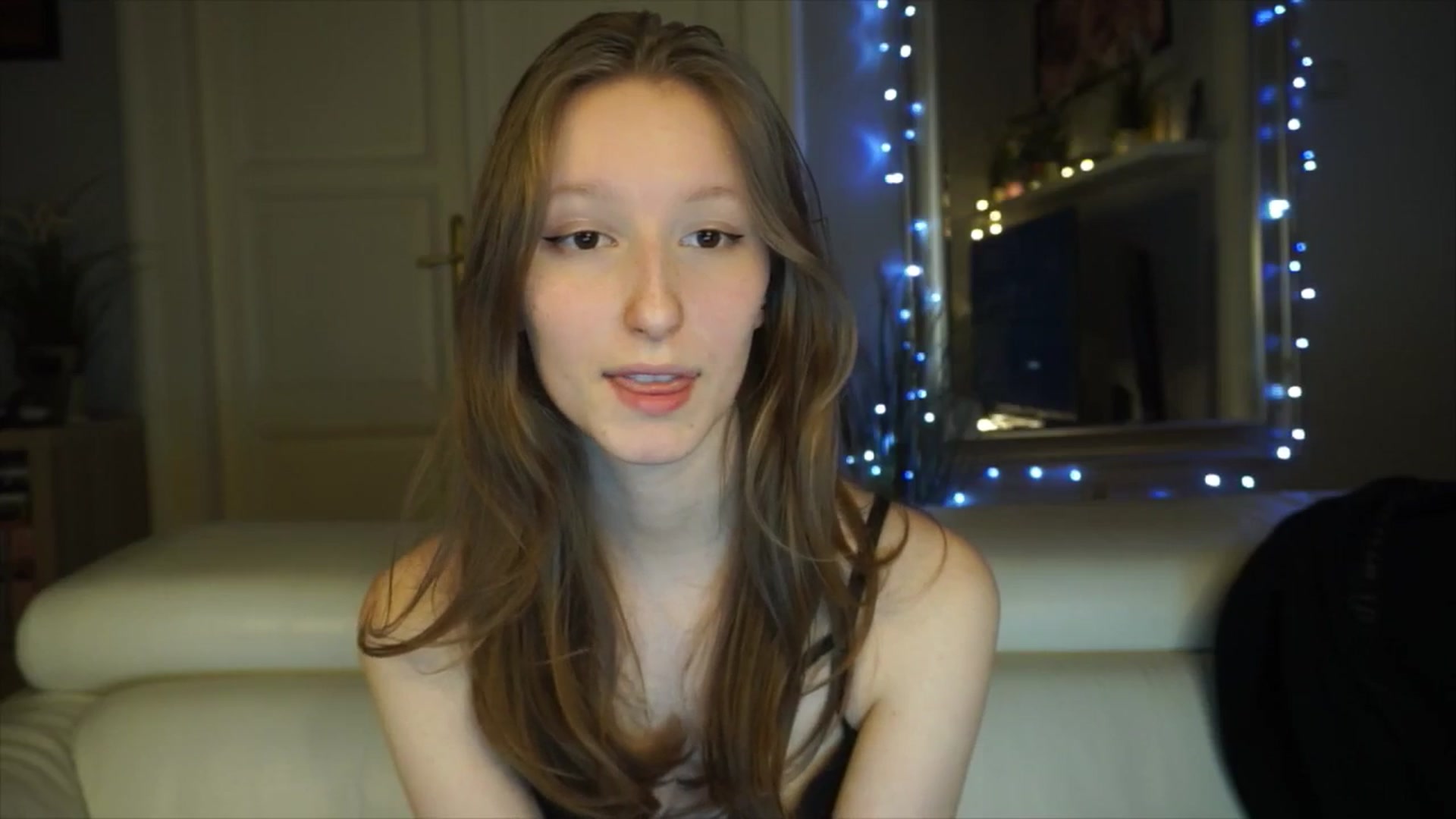Gallery image thumbnail from Sw33t_g1rl's myfreecams stream on, 03/07/2026, 17:23 image 8 of 20