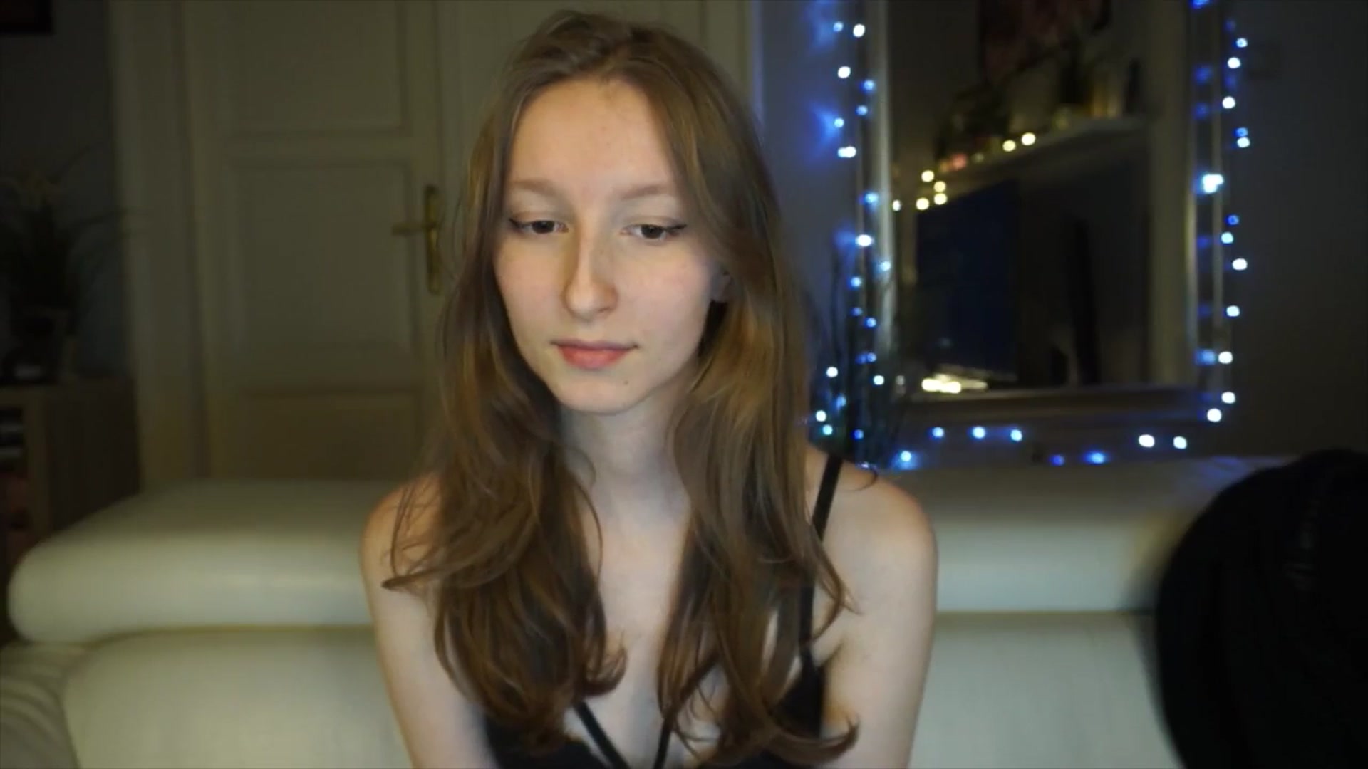 Gallery image thumbnail from Sw33t_g1rl's myfreecams stream on, 03/07/2026, 17:23 image 12 of 20
