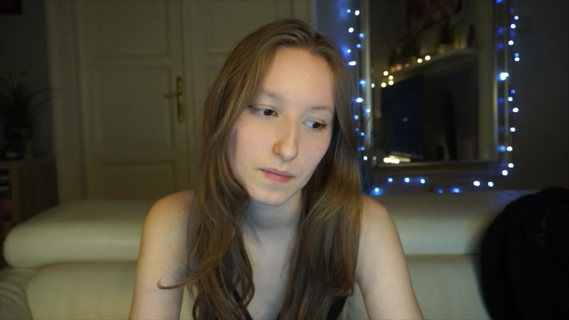 Gallery image thumbnail from Sw33t_g1rl's myfreecams stream on, 03/07/2026, 17:23 image 16 of 20