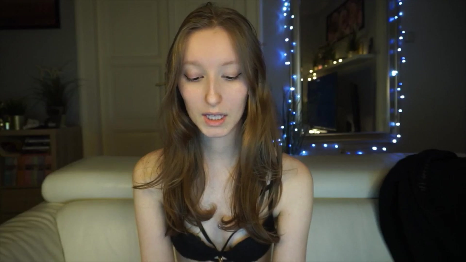 Gallery image thumbnail from Sw33t_g1rl's myfreecams stream on, 03/07/2026, 17:23 image 5 of 20