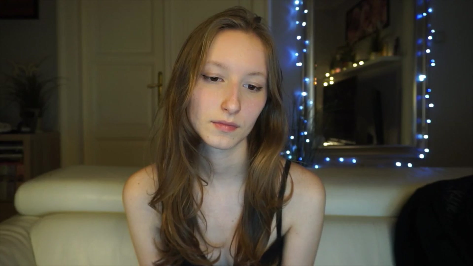 Gallery image thumbnail from Sw33t_g1rl's myfreecams stream on, 03/07/2026, 19:46 image 7 of 20