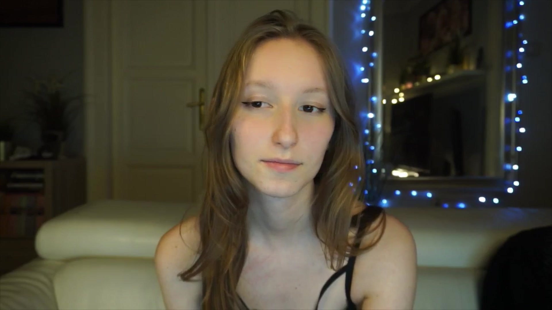 Gallery image thumbnail from Sw33t_g1rl's myfreecams stream on, 03/07/2026, 19:46 image 14 of 20