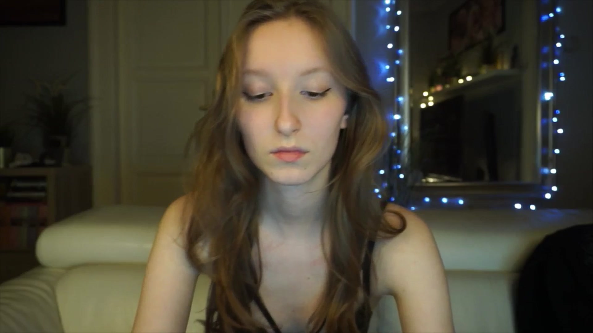 Gallery image thumbnail from Sw33t_g1rl's myfreecams stream on, 03/07/2026, 19:46 image 18 of 20