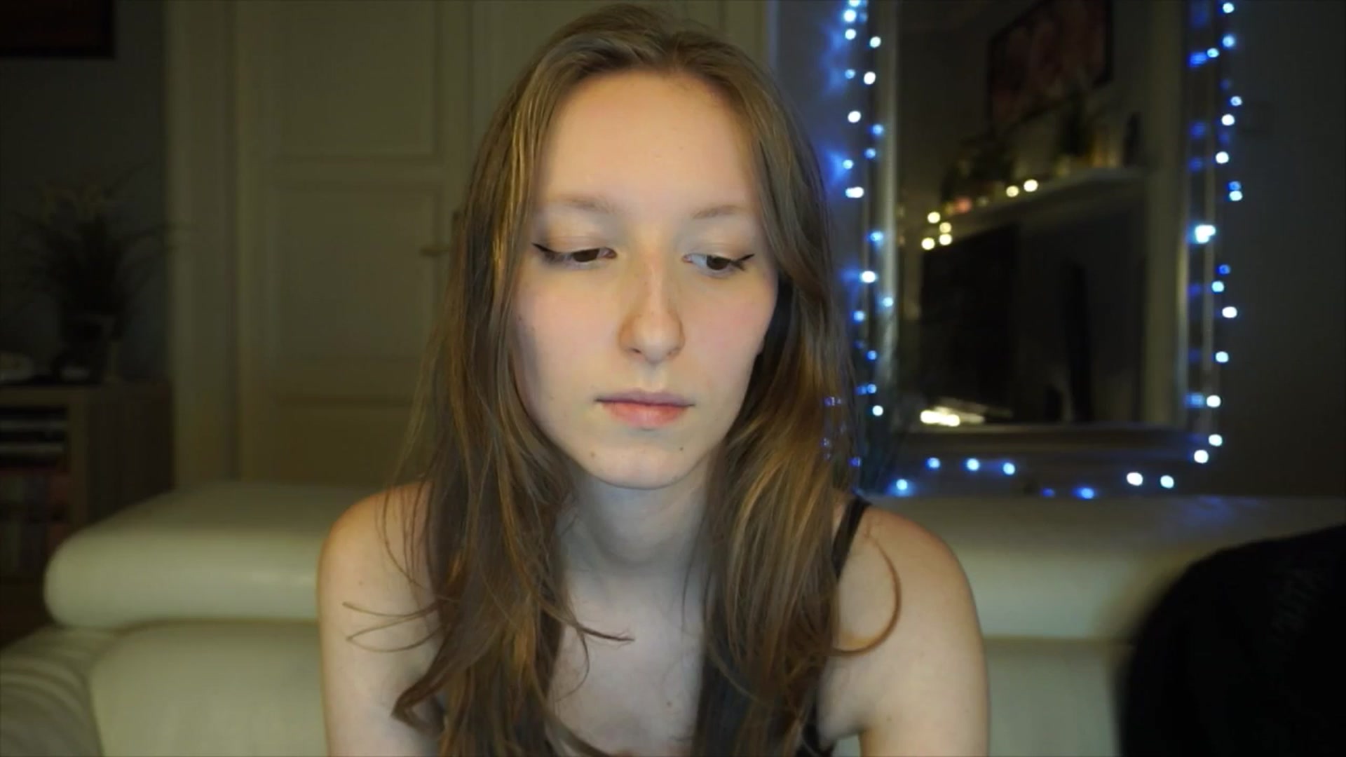 Gallery image thumbnail from Sw33t_g1rl's myfreecams stream on, 03/07/2026, 19:46 image 13 of 20