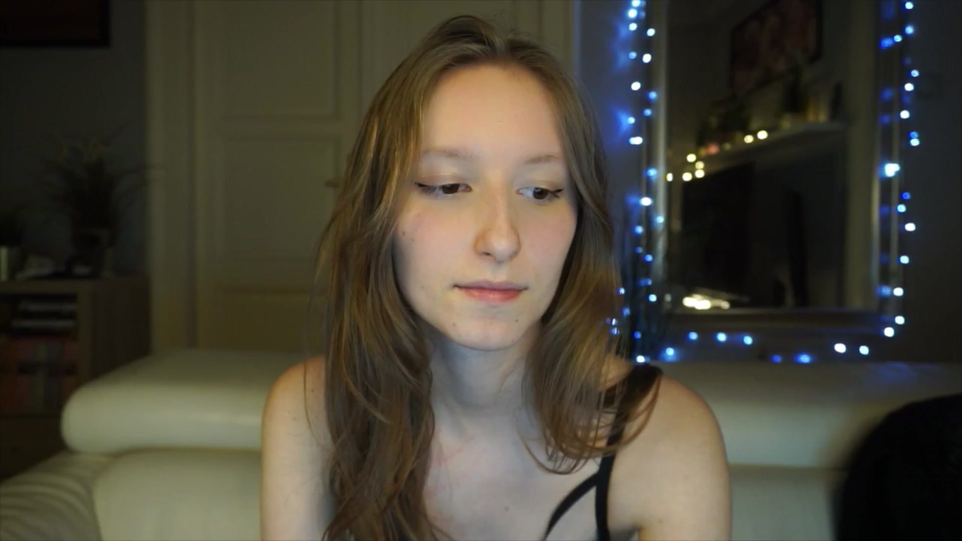 Gallery image thumbnail from Sw33t_g1rl's myfreecams stream on, 03/07/2026, 19:46 image 15 of 20