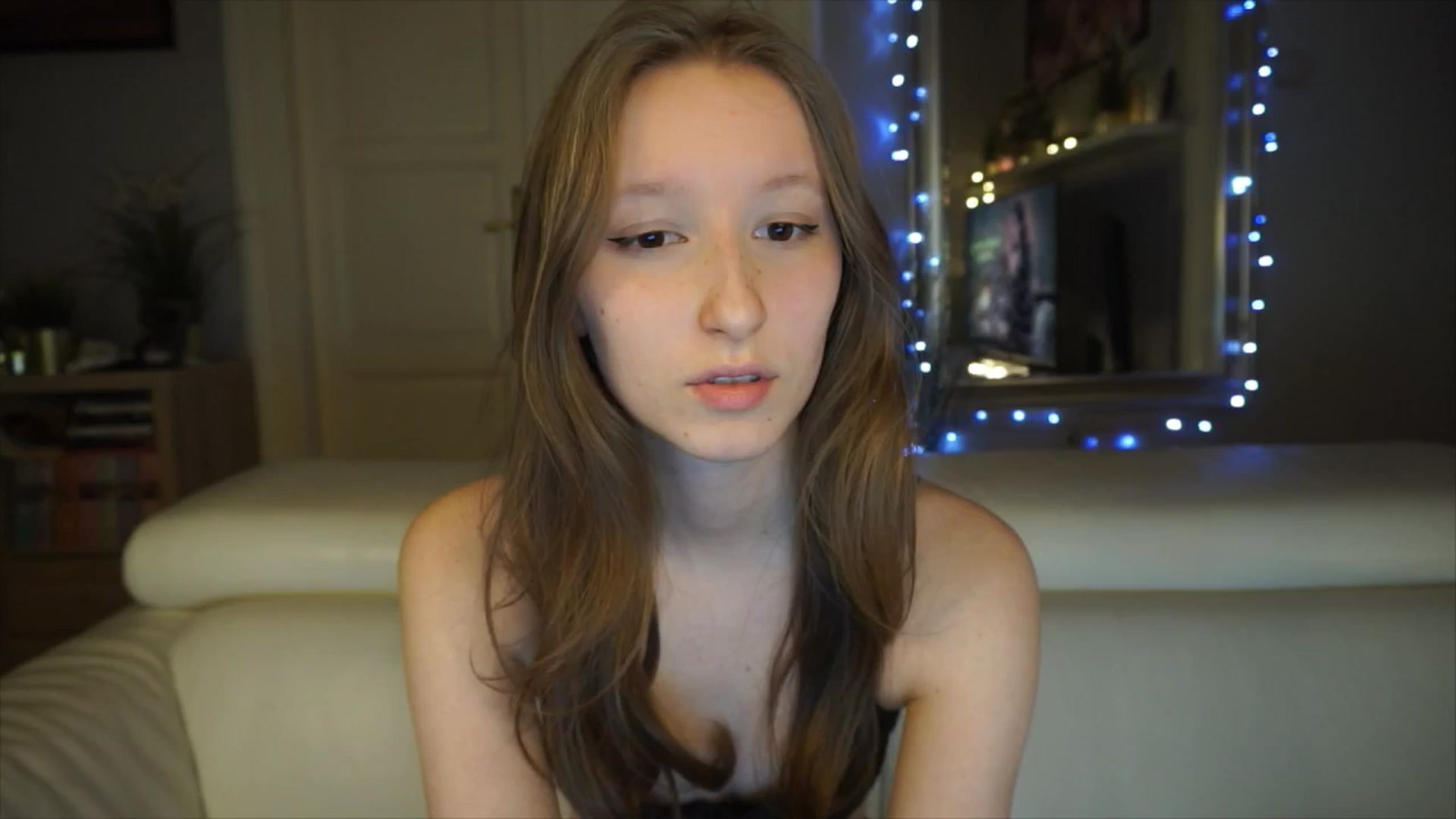 Gallery image thumbnail from Sw33t_g1rl's myfreecams stream on, 03/08/2026, 15:27 image 3 of 20