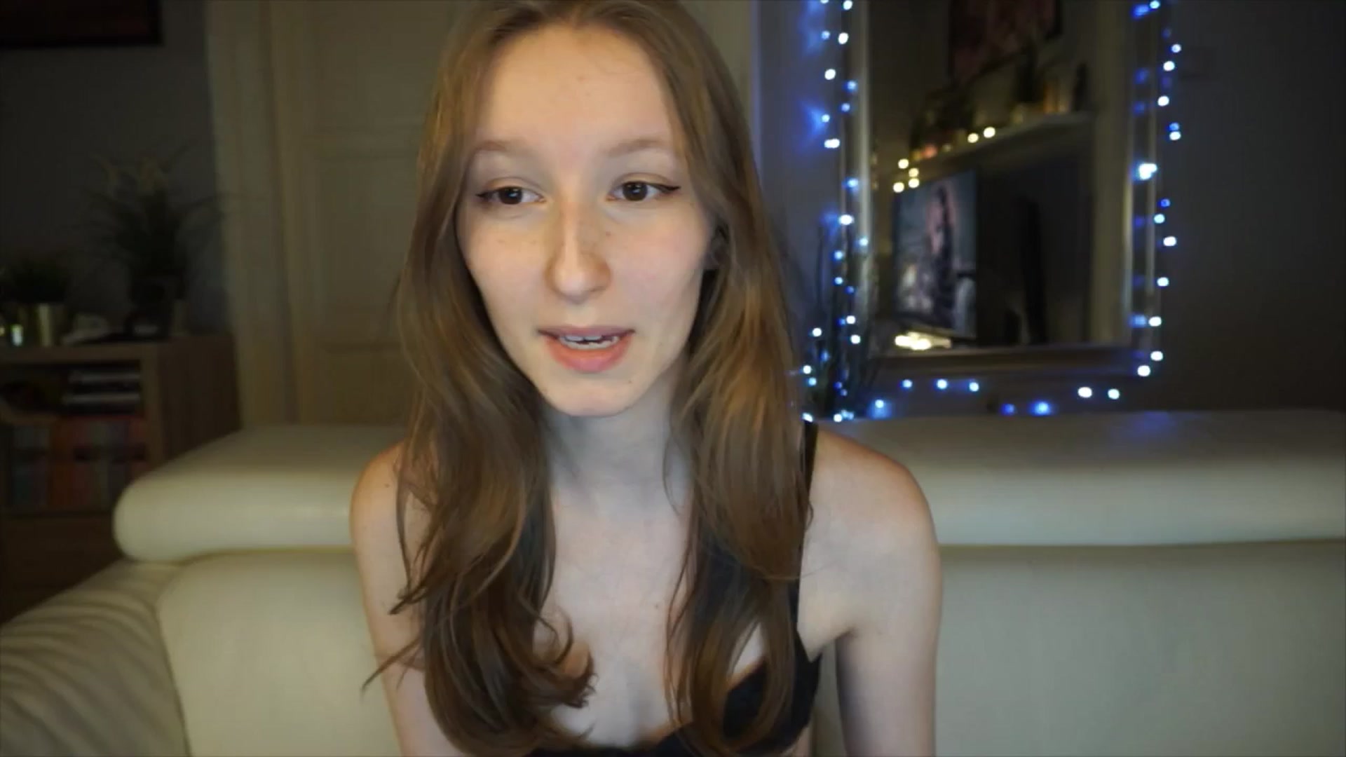 Gallery image thumbnail from Sw33t_g1rl's myfreecams stream on, 03/08/2026, 15:27 image 7 of 20