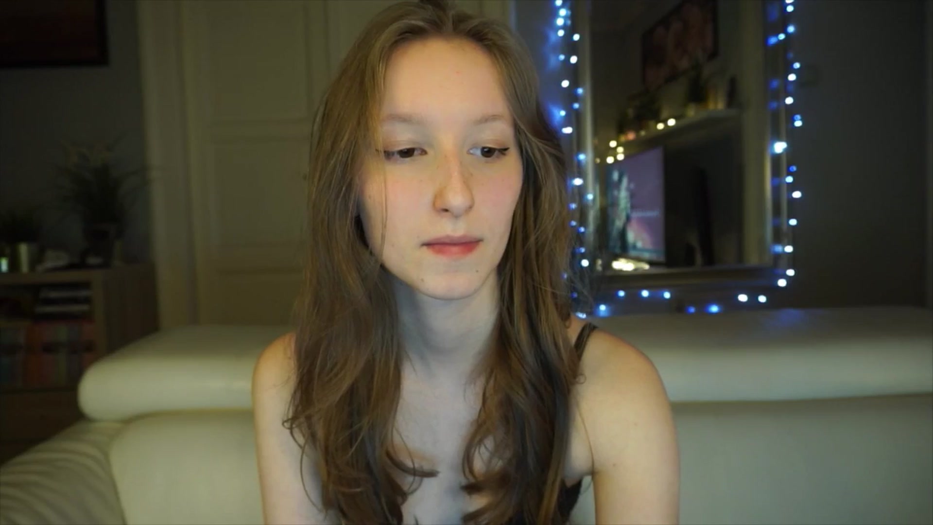 Gallery image thumbnail from Sw33t_g1rl's myfreecams stream on, 03/08/2026, 18:17 image 10 of 20