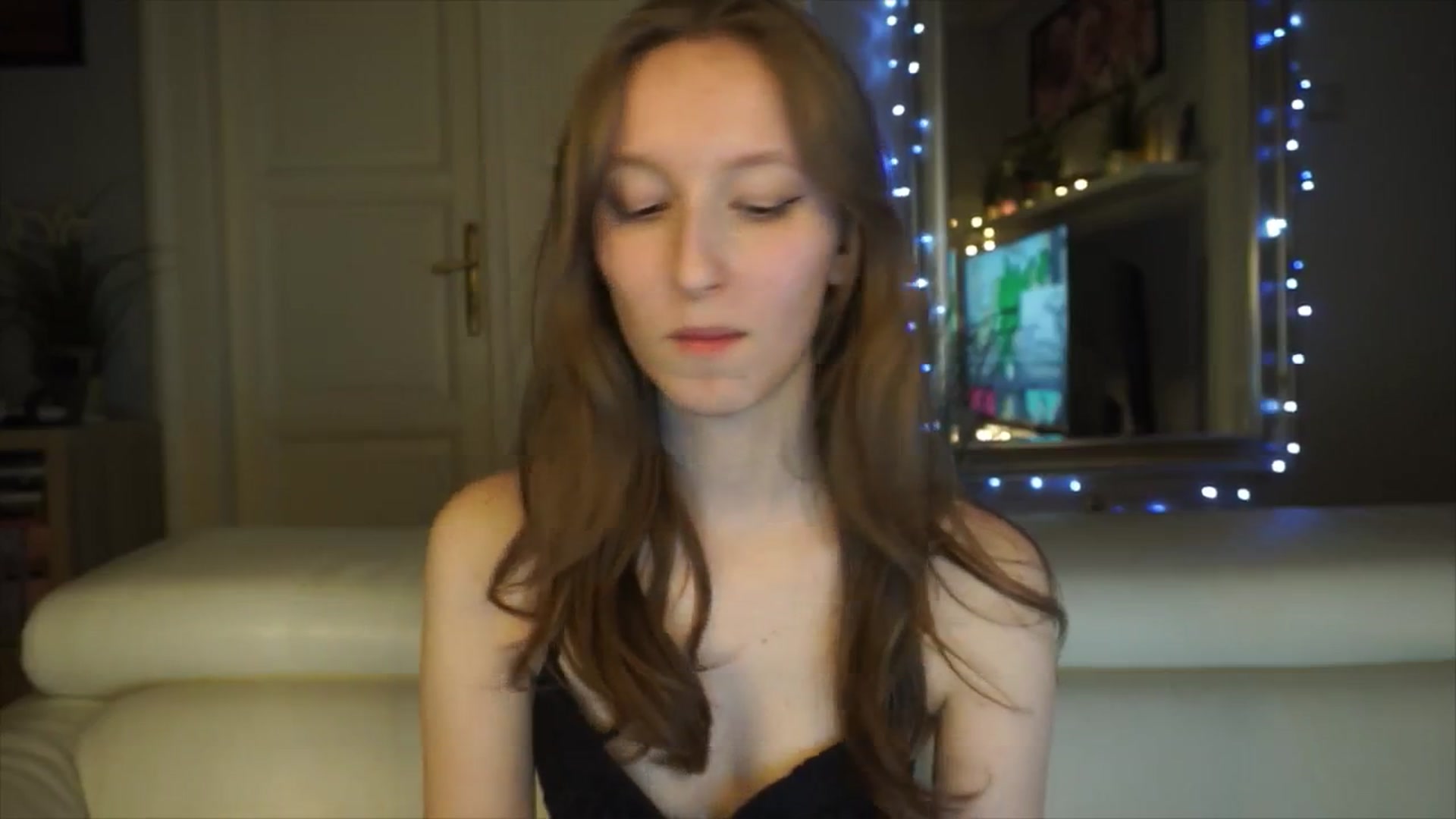 Gallery image thumbnail from Sw33t_g1rl's myfreecams stream on, 03/08/2026, 18:17 image 12 of 20