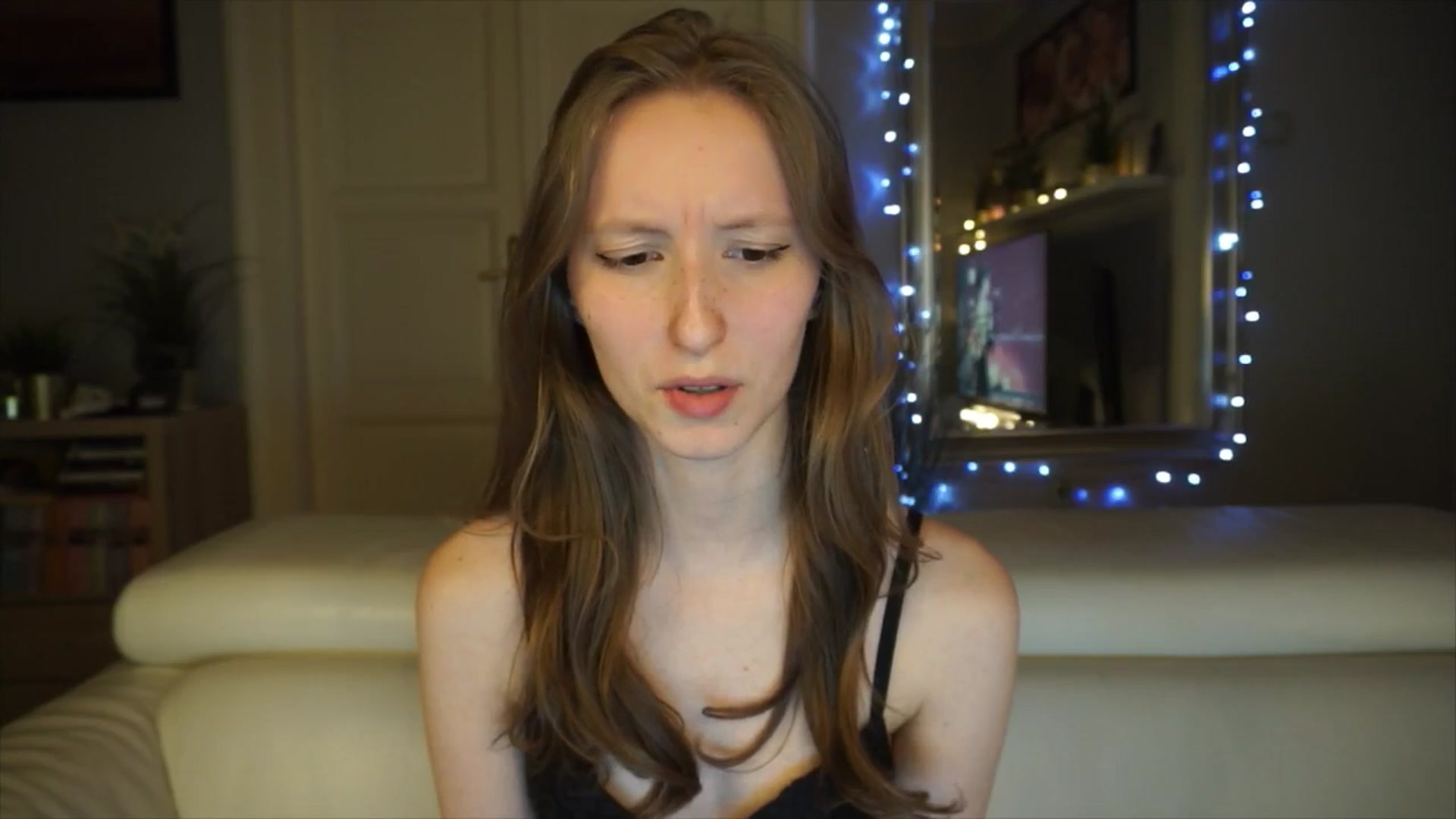 Gallery image thumbnail from Sw33t_g1rl's myfreecams stream on, 03/08/2026, 18:17 image 5 of 20
